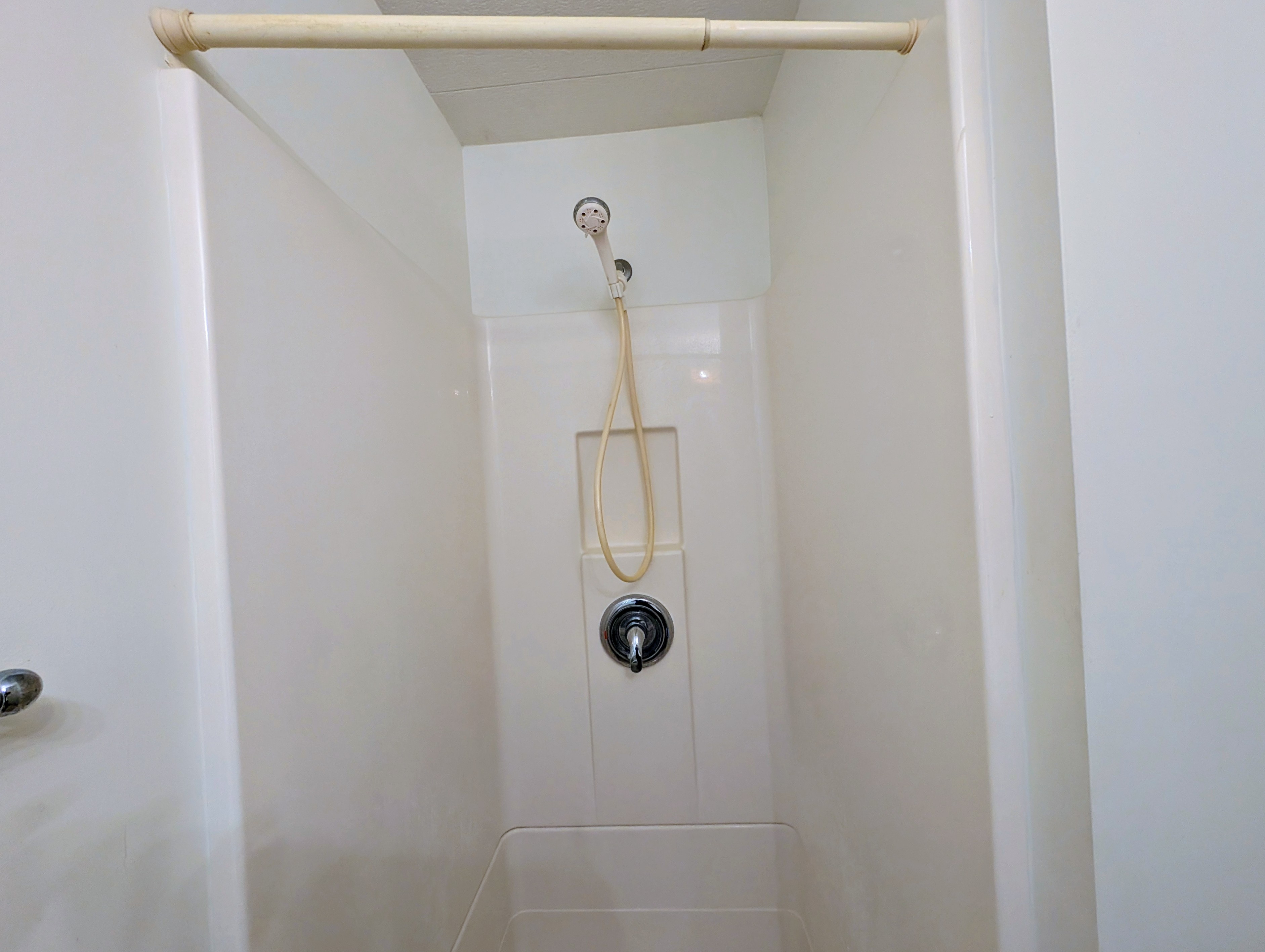 4112 Honolulu Dr, Ruskin, Florida 33570, 2 Bedrooms Bedrooms, ,2 BathroomsBathrooms,55-Plus Mobile Home,For Sale,Honolulu Dr,4854