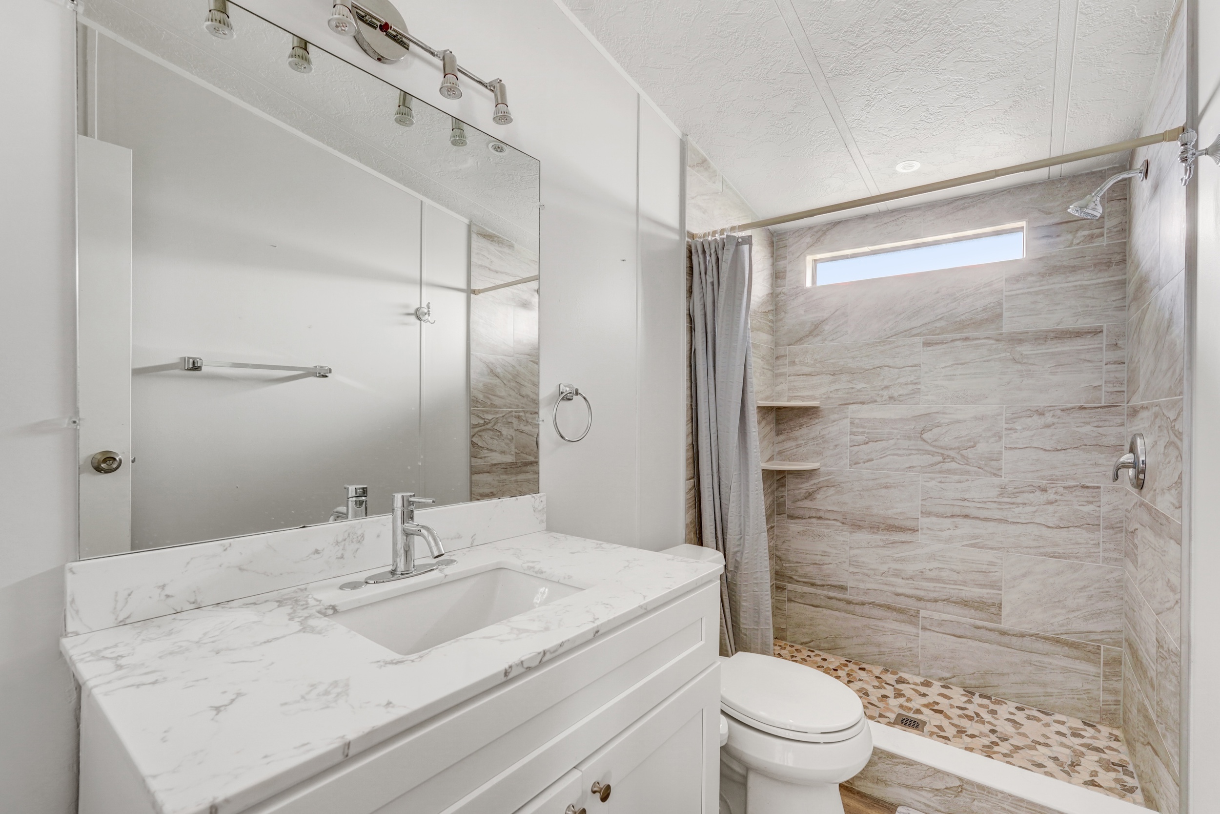 8203 Limetree Way, Ellenton, Florida 34222, 2 Bedrooms Bedrooms, ,2 BathroomsBathrooms,55-Plus Mobile Home,For Sale,Limetree Way,4860
