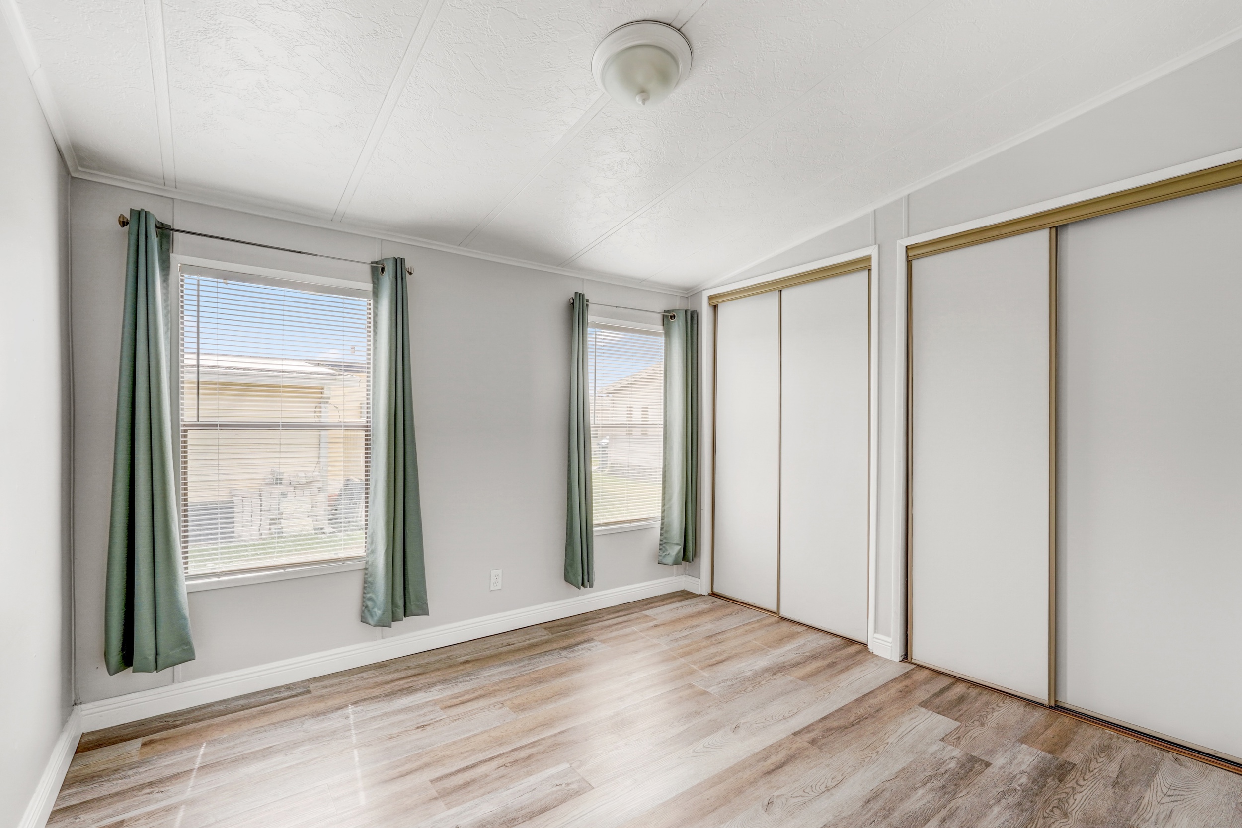 8203 Limetree Way, Ellenton, Florida 34222, 2 Bedrooms Bedrooms, ,2 BathroomsBathrooms,55-Plus Mobile Home,For Sale,Limetree Way,4860
