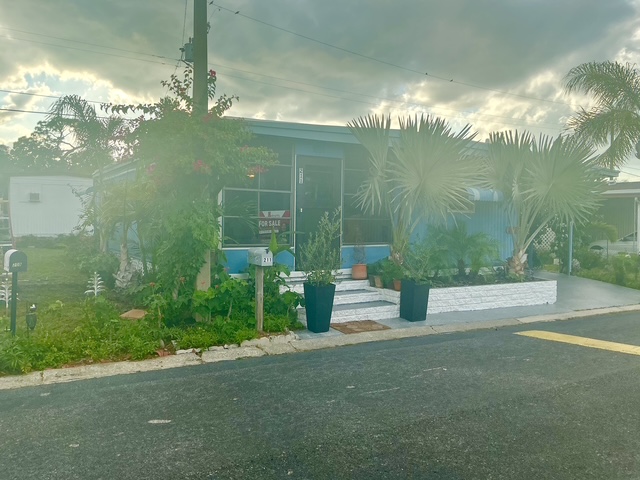 1280 Lakeview Rd, Lot 211, Clearwater, Florida 33756, 2 Bedrooms Bedrooms, ,2 BathroomsBathrooms,55-Plus Mobile Home,For Sale,Lakeview Rd, Lot 211,4863