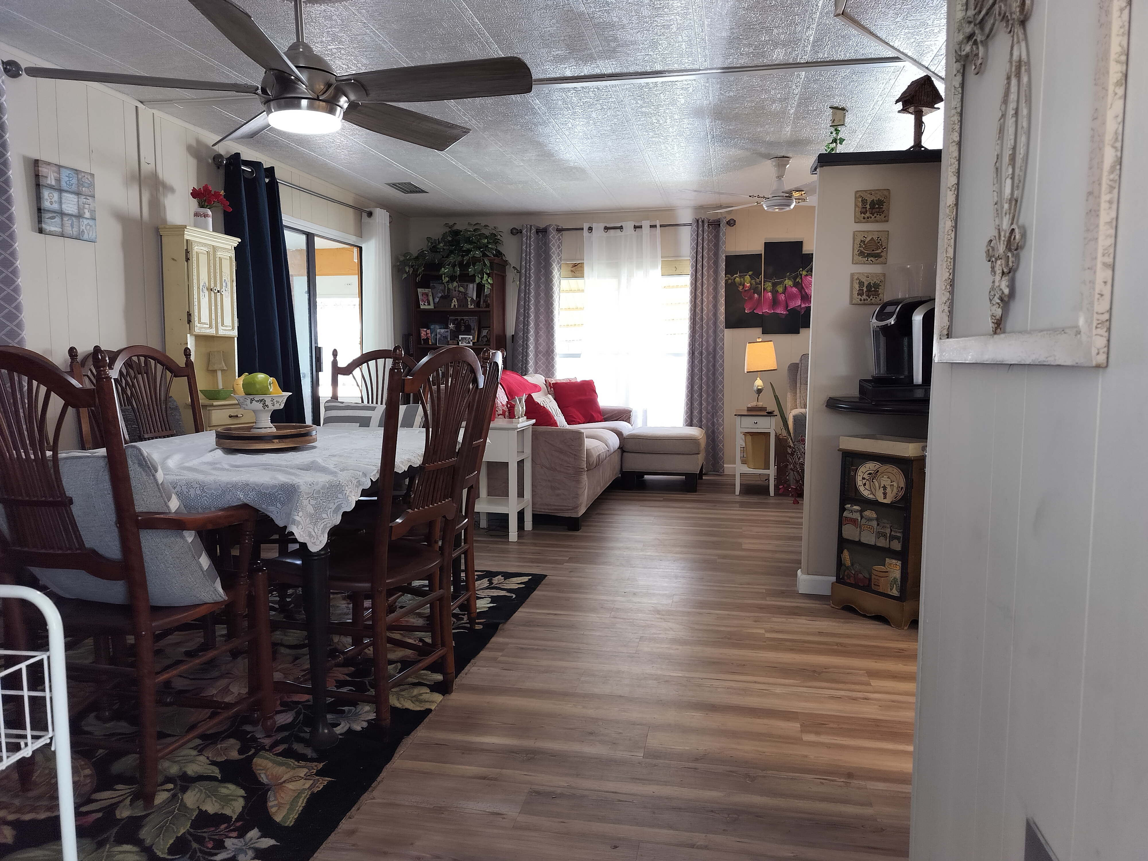 204 Liberty St, Lot 104, Vero Beach, Florida 32966, 2 Bedrooms Bedrooms, ,2 BathroomsBathrooms,55-Plus Mobile Home,For Sale,Liberty St, Lot 104,4868