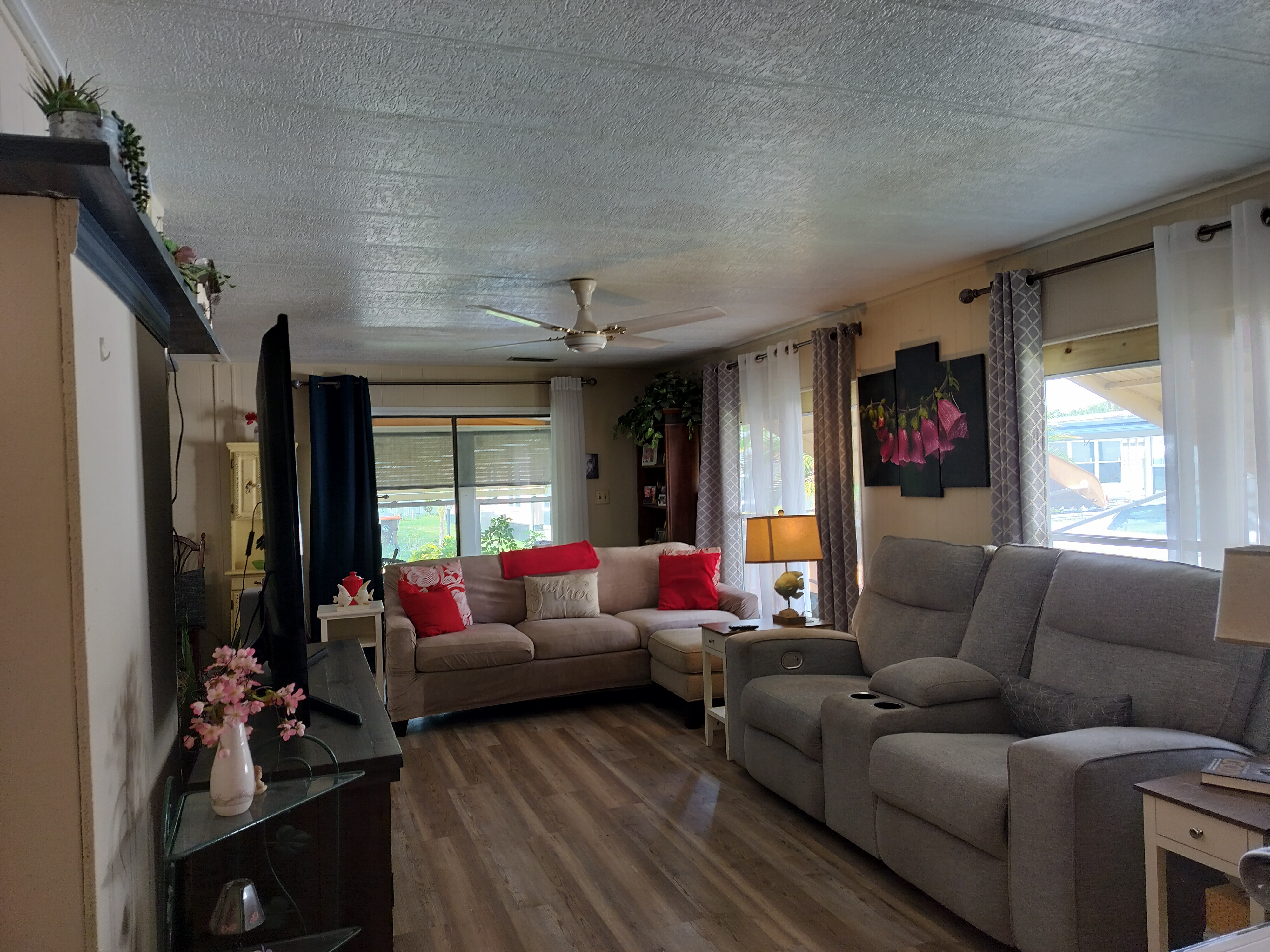 204 Liberty St, Lot 104, Vero Beach, Florida 32966, 2 Bedrooms Bedrooms, ,2 BathroomsBathrooms,55-Plus Mobile Home,For Sale,Liberty St, Lot 104,4868