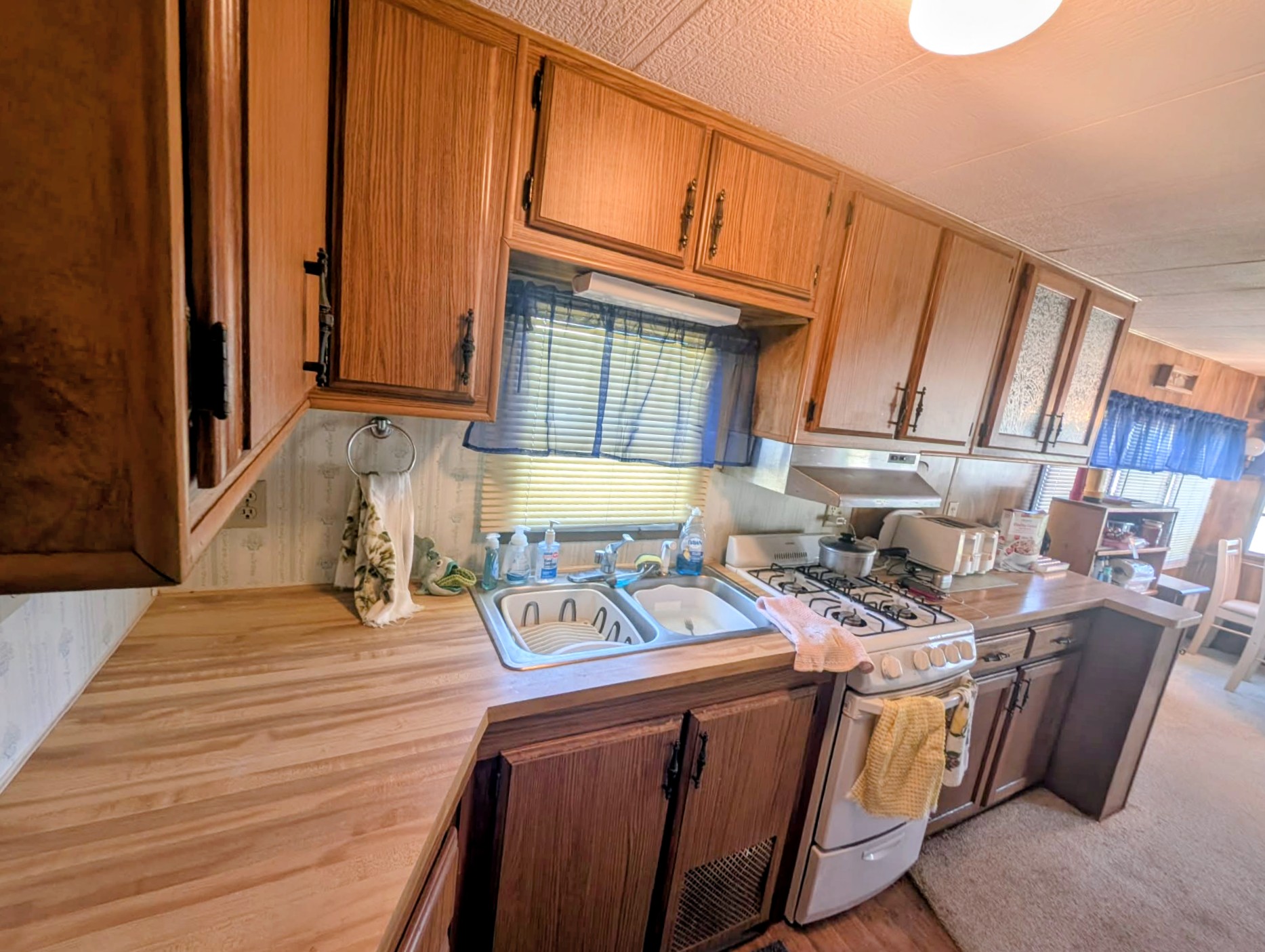 4049 Honolulu Dr, Ruskin, Florida 33570, 1 Bedroom Bedrooms, ,1.5 BathroomsBathrooms,55-Plus Mobile Home,For Sale,Honolulu Dr,4880