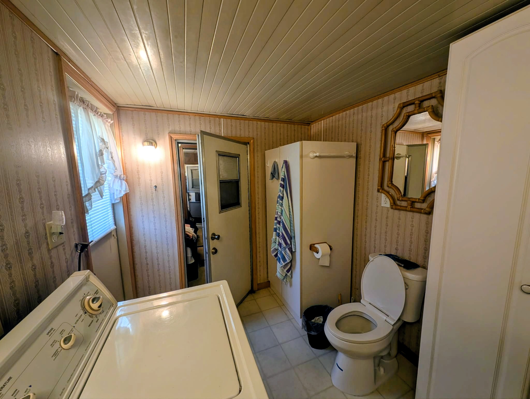 4049 Honolulu Dr, Ruskin, Florida 33570, 1 Bedroom Bedrooms, ,1.5 BathroomsBathrooms,55-Plus Mobile Home,For Sale,Honolulu Dr,4880