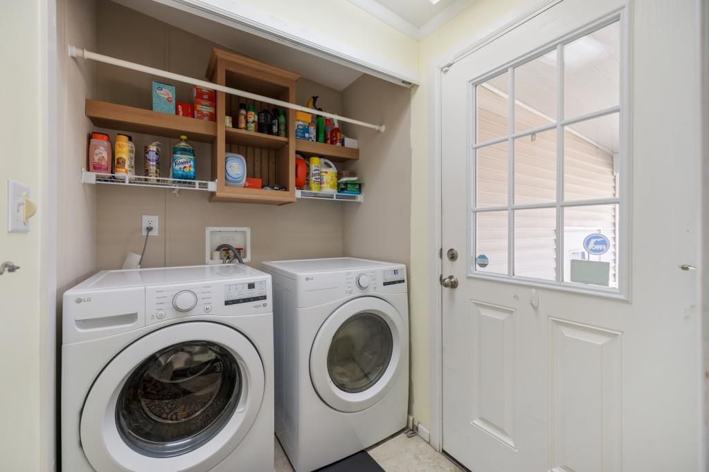 3516 Edam St, Sarasota, Florida 34234, 3 Bedrooms Bedrooms, ,2 BathroomsBathrooms,55-Plus Mobile Home,For Sale,Edam St,4887