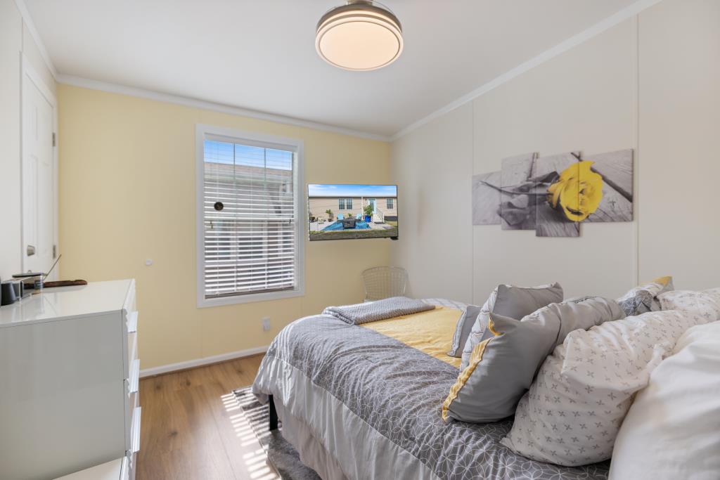 3516 Edam St, Sarasota, Florida 34234, 3 Bedrooms Bedrooms, ,2 BathroomsBathrooms,55-Plus Mobile Home,For Sale,Edam St,4887