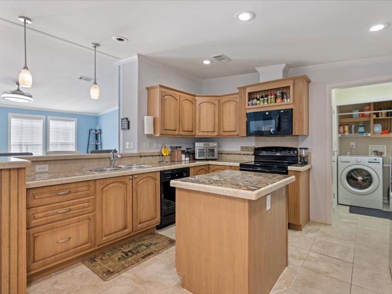 3516 Edam St, Sarasota, Florida 34234, 3 Bedrooms Bedrooms, ,2 BathroomsBathrooms,55-Plus Mobile Home,For Sale,Edam St,4887