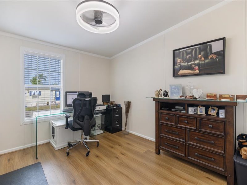 3516 Edam St, Sarasota, Florida 34234, 3 Bedrooms Bedrooms, ,2 BathroomsBathrooms,55-Plus Mobile Home,For Sale,Edam St,4887