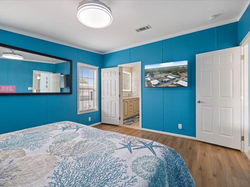 3516 Edam St, Sarasota, Florida 34234, 3 Bedrooms Bedrooms, ,2 BathroomsBathrooms,55-Plus Mobile Home,For Sale,Edam St,4887
