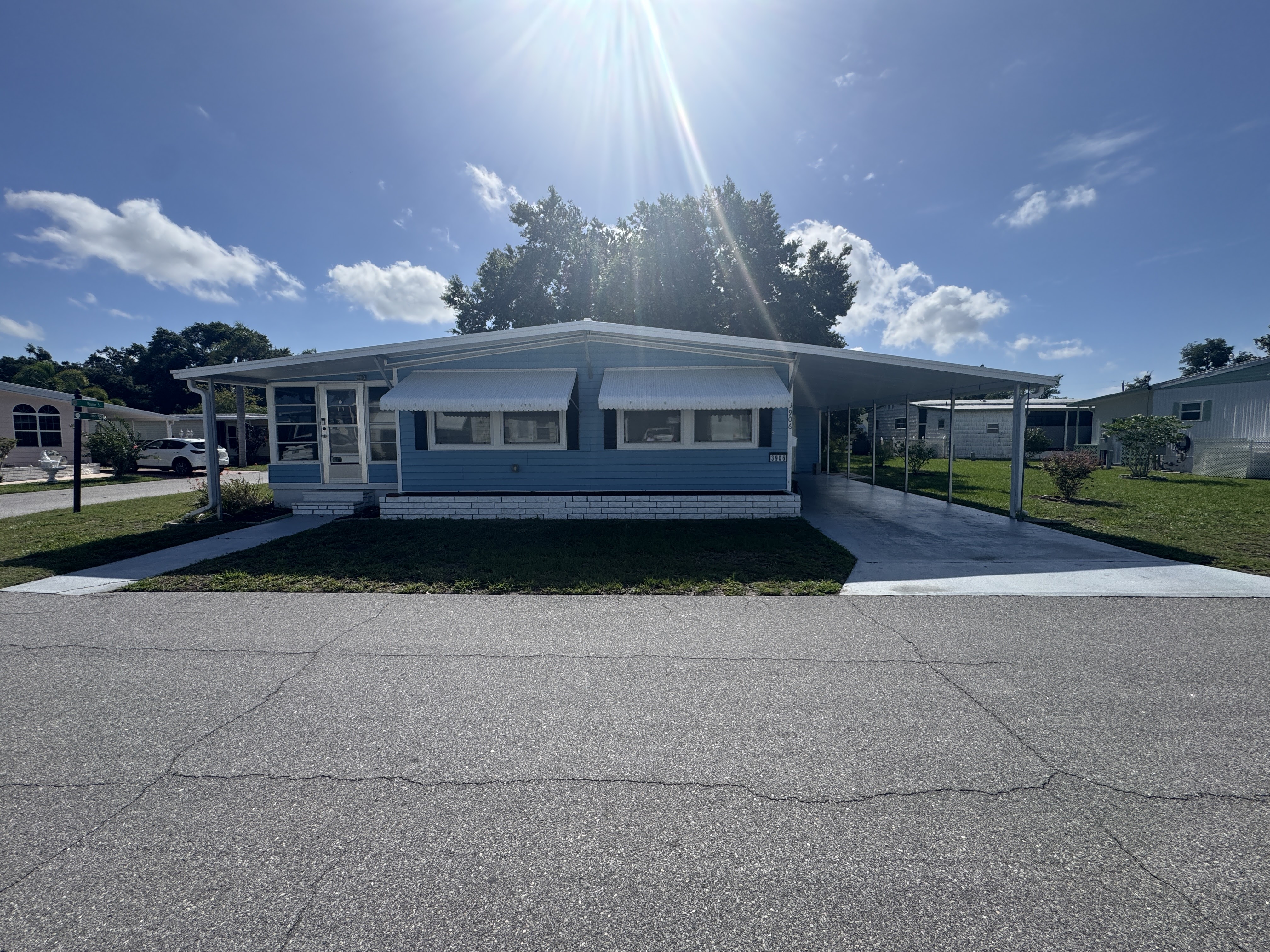 3906 Voorne St, Sarasota, Florida 34234, 2 Bedrooms Bedrooms, ,2 BathroomsBathrooms,55-Plus Mobile Home,For Sale,Voorne St,4888