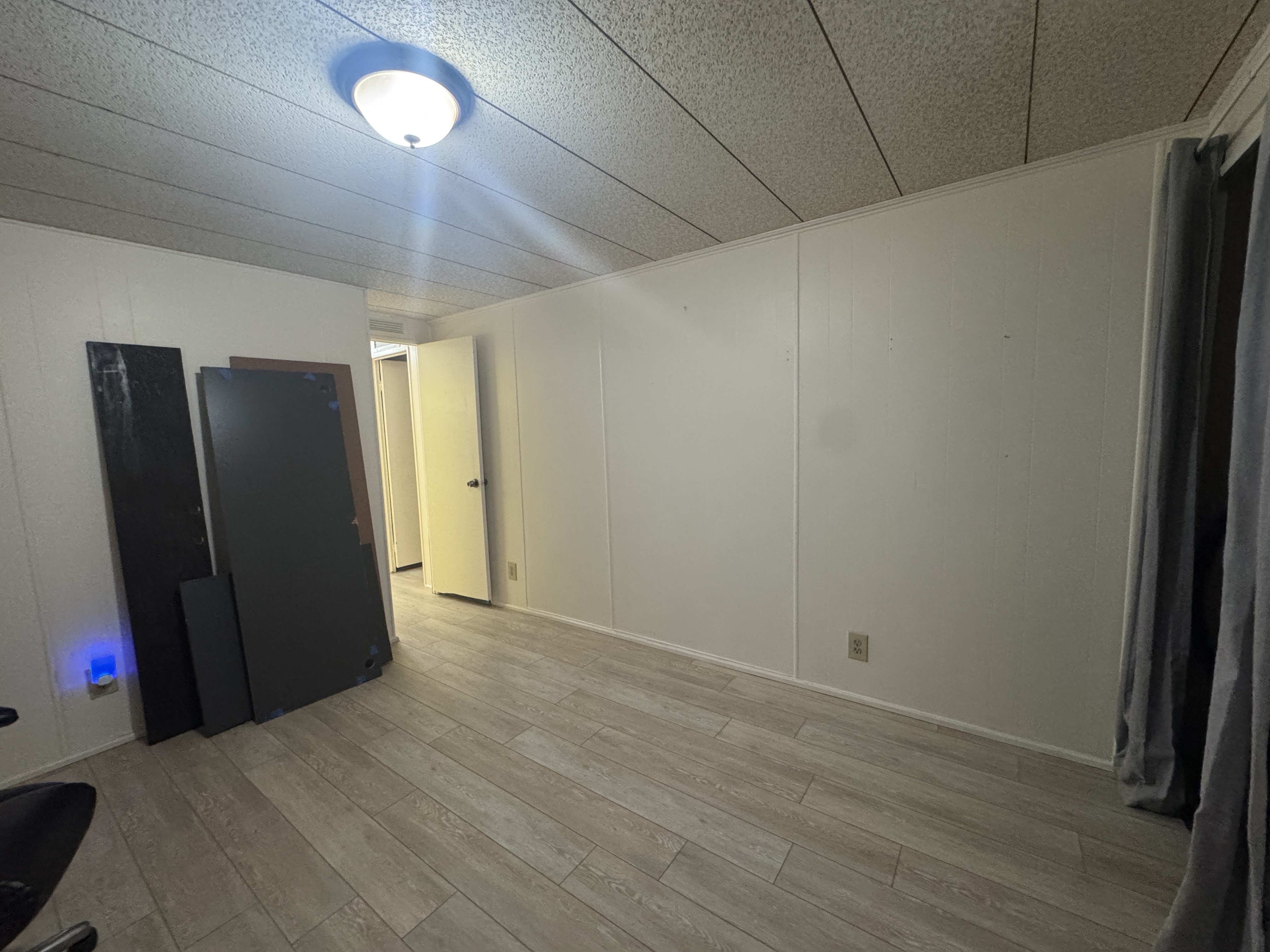 3906 Voorne St, Sarasota, Florida 34234, 2 Bedrooms Bedrooms, ,2 BathroomsBathrooms,55-Plus Mobile Home,For Sale,Voorne St,4888