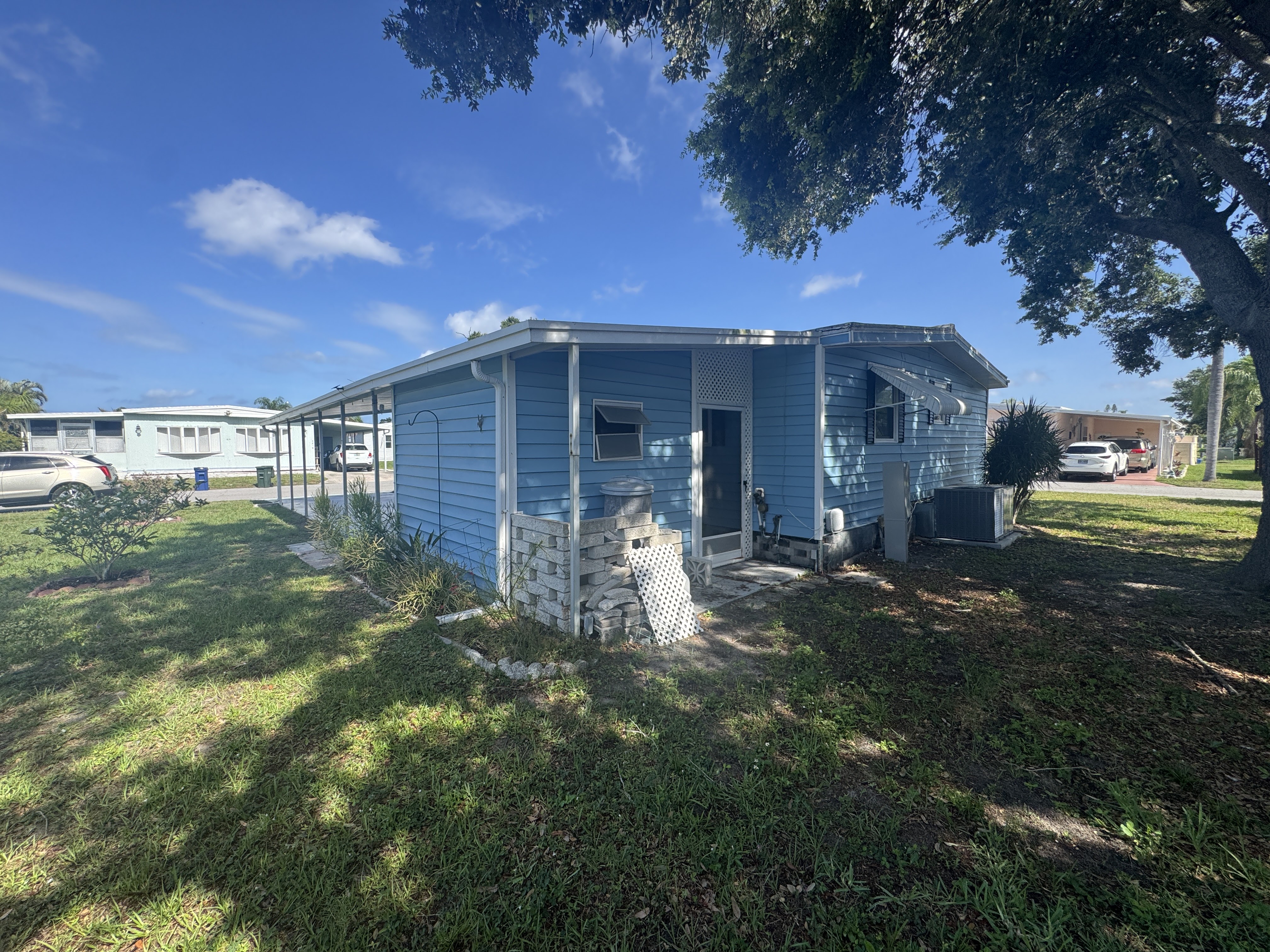 3906 Voorne St, Sarasota, Florida 34234, 2 Bedrooms Bedrooms, ,2 BathroomsBathrooms,55-Plus Mobile Home,For Sale,Voorne St,4888