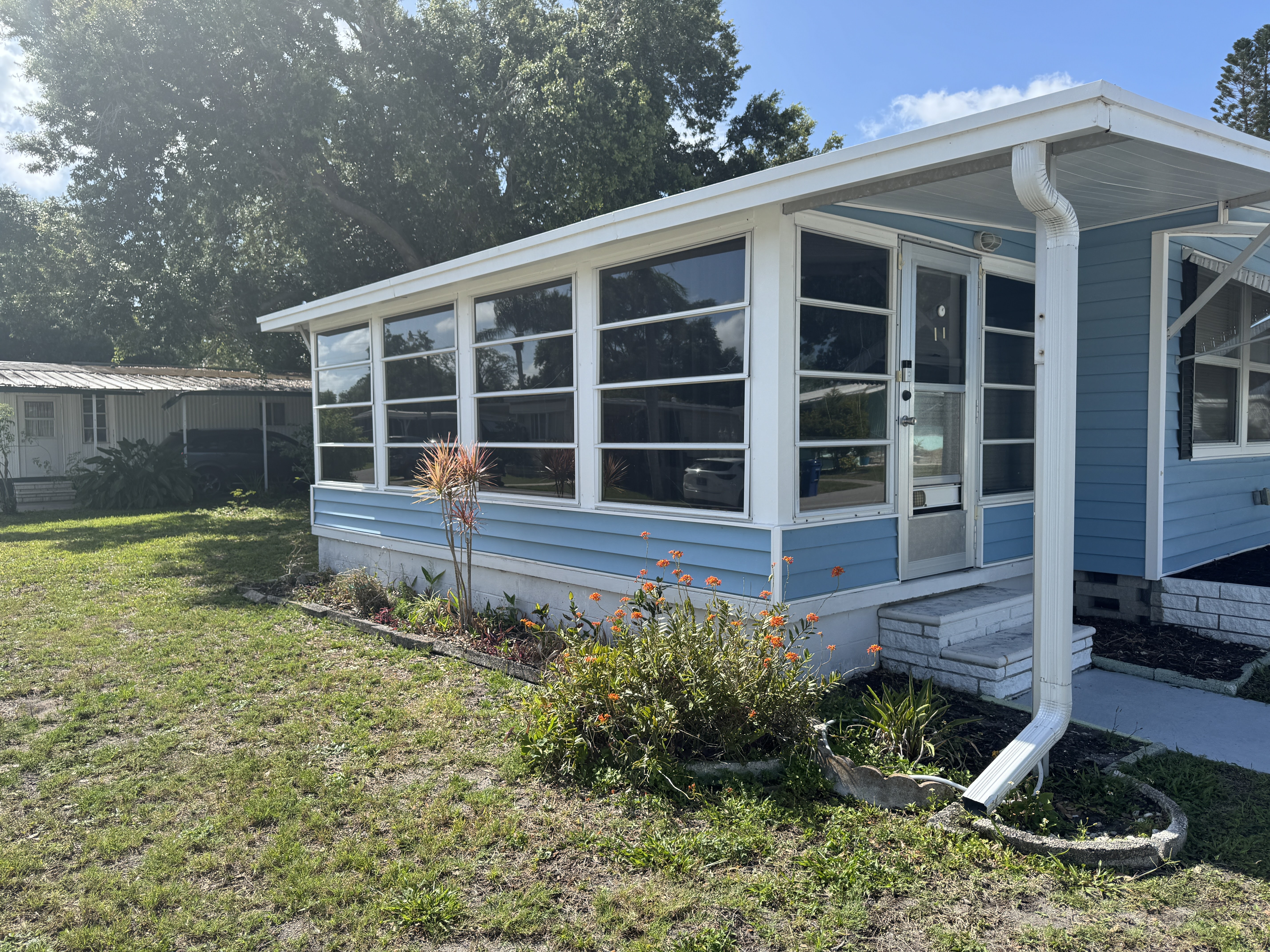 3906 Voorne St, Sarasota, Florida 34234, 2 Bedrooms Bedrooms, ,2 BathroomsBathrooms,55-Plus Mobile Home,For Sale,Voorne St,4888