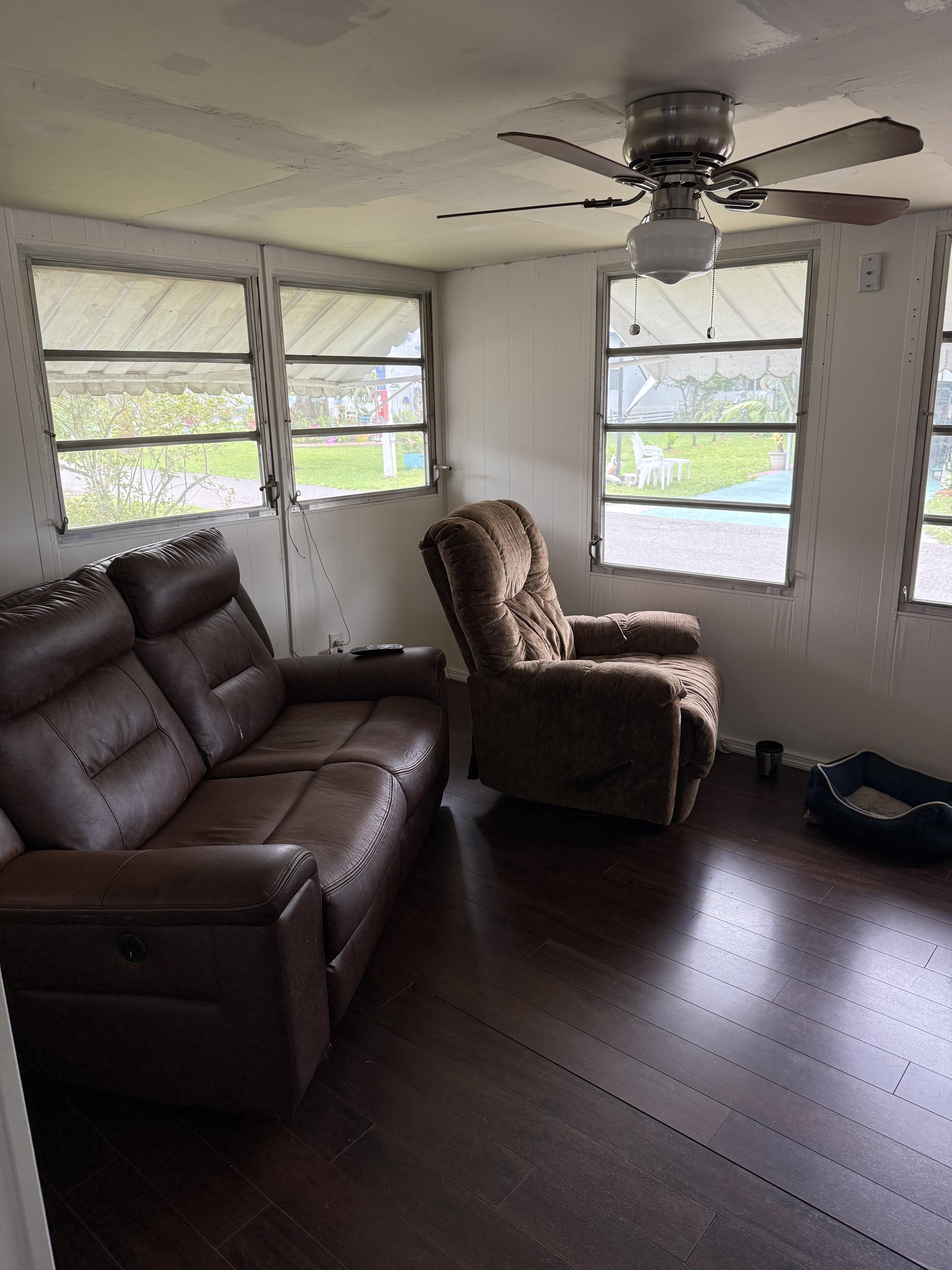 4810 Suzanne St, Zephryhills, Florida 33542, 2 Bedrooms Bedrooms, ,1 BathroomBathrooms,55-Plus Mobile Home,For Sale,Suzanne St,4901