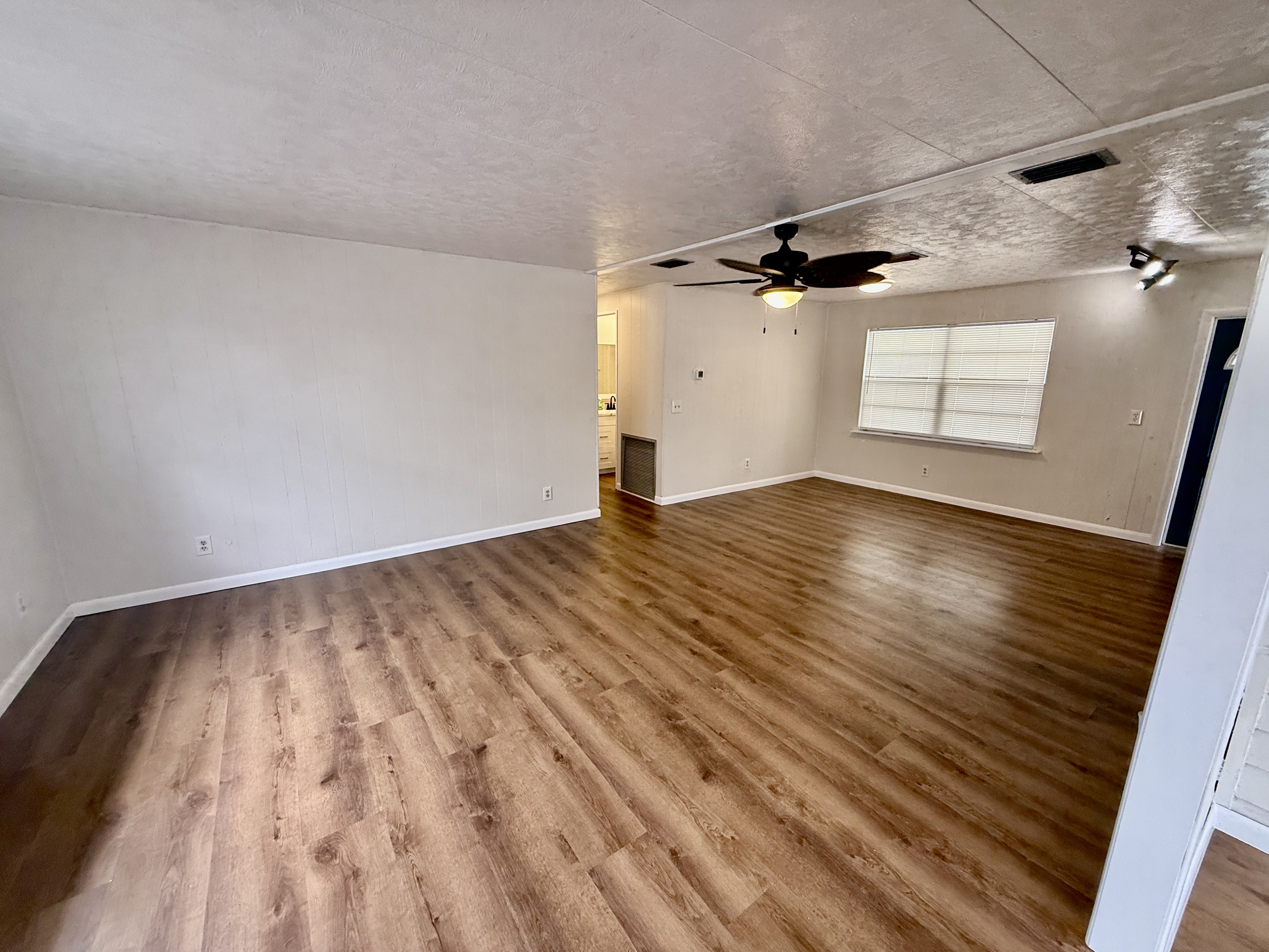 171 Cypress Lane, Largo, Florida 33770, 2 Bedrooms Bedrooms, ,2 BathroomsBathrooms,55-Plus Mobile Home,For Sale,Cypress Lane,4905