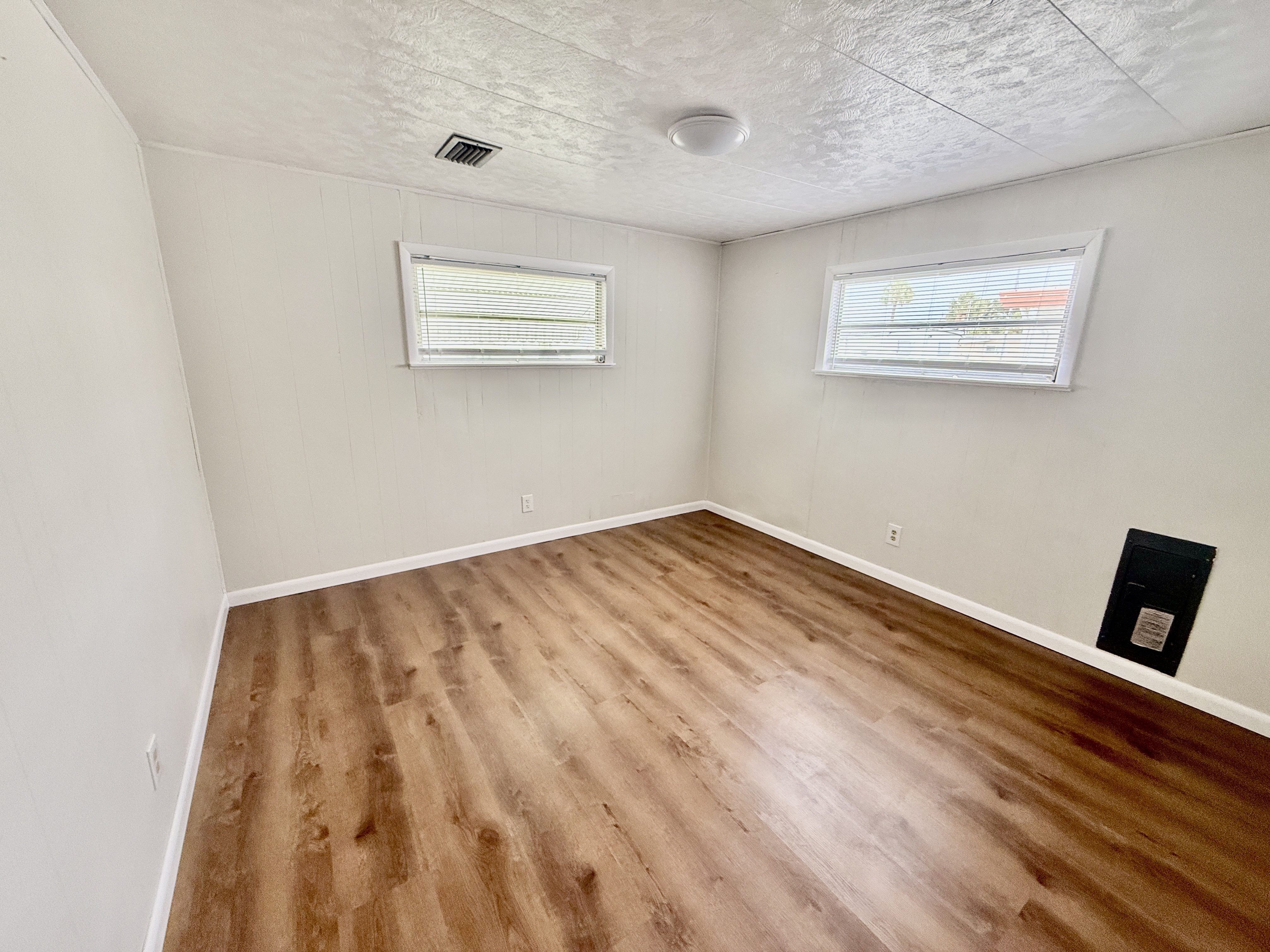 171 Cypress Lane, Largo, Florida 33770, 2 Bedrooms Bedrooms, ,2 BathroomsBathrooms,55-Plus Mobile Home,For Sale,Cypress Lane,4905