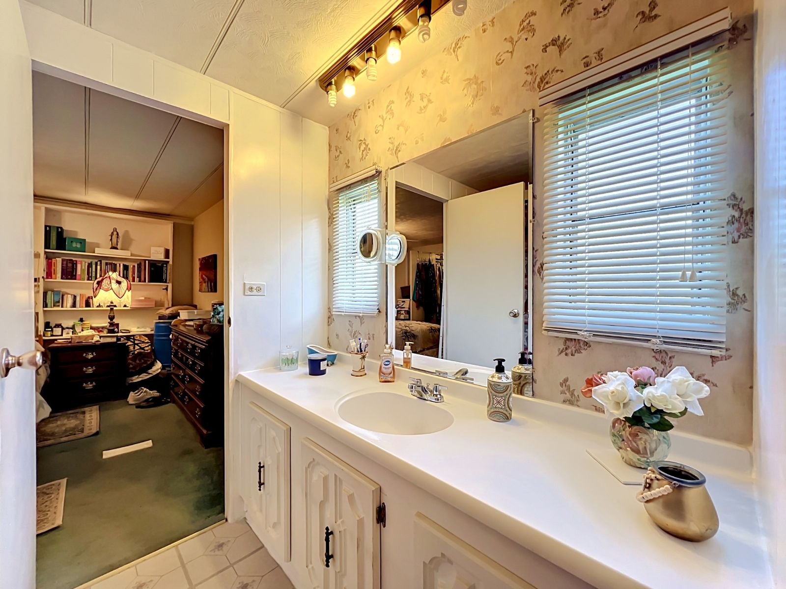 742 Dogwood Drive, Casselberry, Florida 32707, 3 Bedrooms Bedrooms, ,2 BathroomsBathrooms,55-Plus Mobile Home,For Sale,Dogwood Drive,4910
