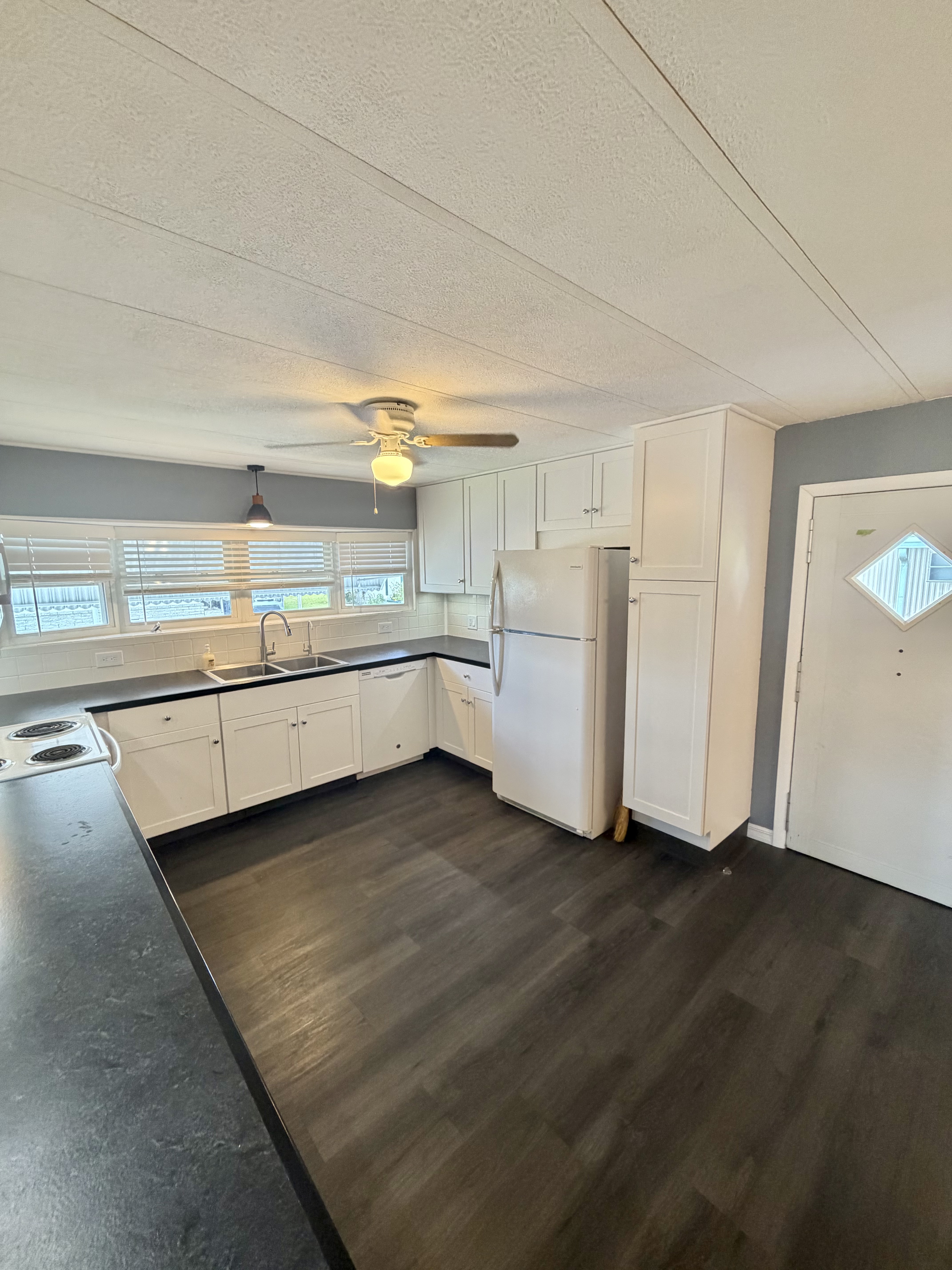 751 10th St E, Lot 200, Palmetto, Florida 34221, 2 Bedrooms Bedrooms, ,2 BathroomsBathrooms,55-Plus Mobile Home,For Sale,10th St E, Lot 200,4912