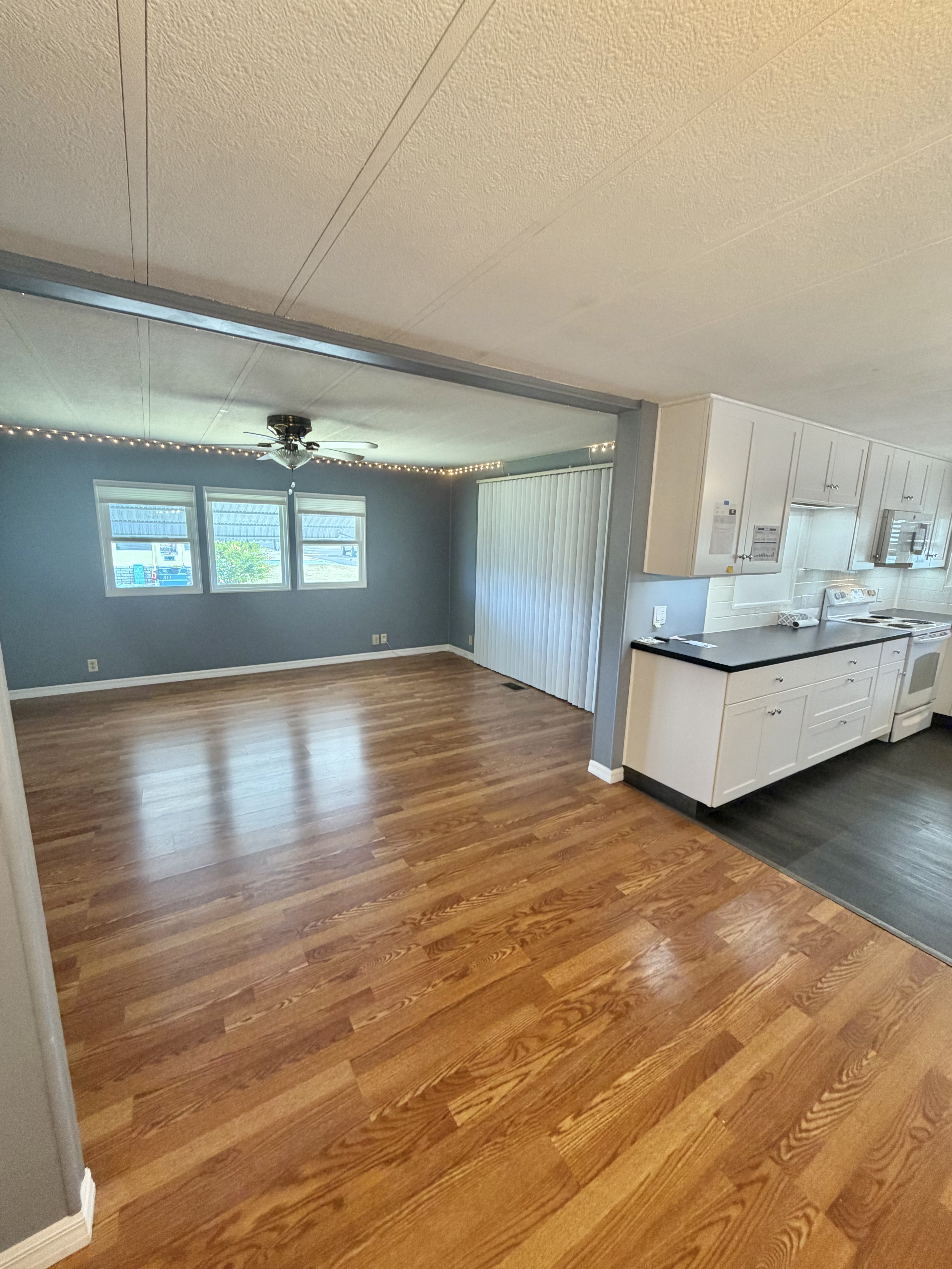 751 10th St E, Lot 200, Palmetto, Florida 34221, 2 Bedrooms Bedrooms, ,2 BathroomsBathrooms,55-Plus Mobile Home,For Sale,10th St E, Lot 200,4912
