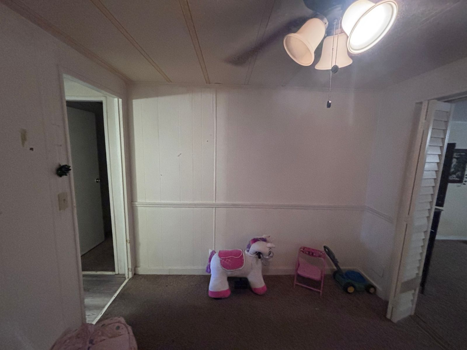 130 Danny Drive, Valrico, Florida 33594, 2 Bedrooms Bedrooms, ,2 BathroomsBathrooms,55-Plus Mobile Home,For Sale,Danny Drive,4921