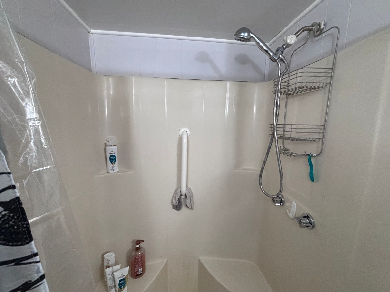 130 Danny Drive, Valrico, Florida 33594, 2 Bedrooms Bedrooms, ,2 BathroomsBathrooms,55-Plus Mobile Home,For Sale,Danny Drive,4921