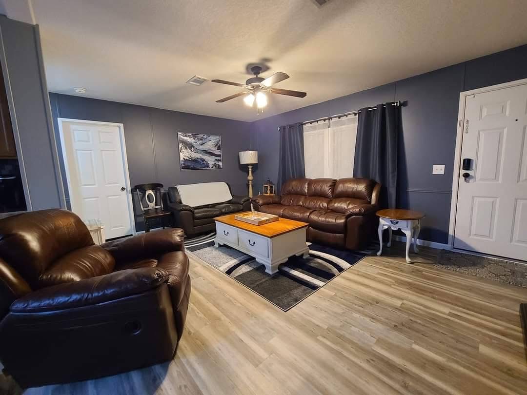 937 Antigua Ave W, Venice, Florida 34285, 3 Bedrooms Bedrooms, ,2 BathroomsBathrooms,55-Plus Mobile Home,For Sale,Antigua Ave W,4922
