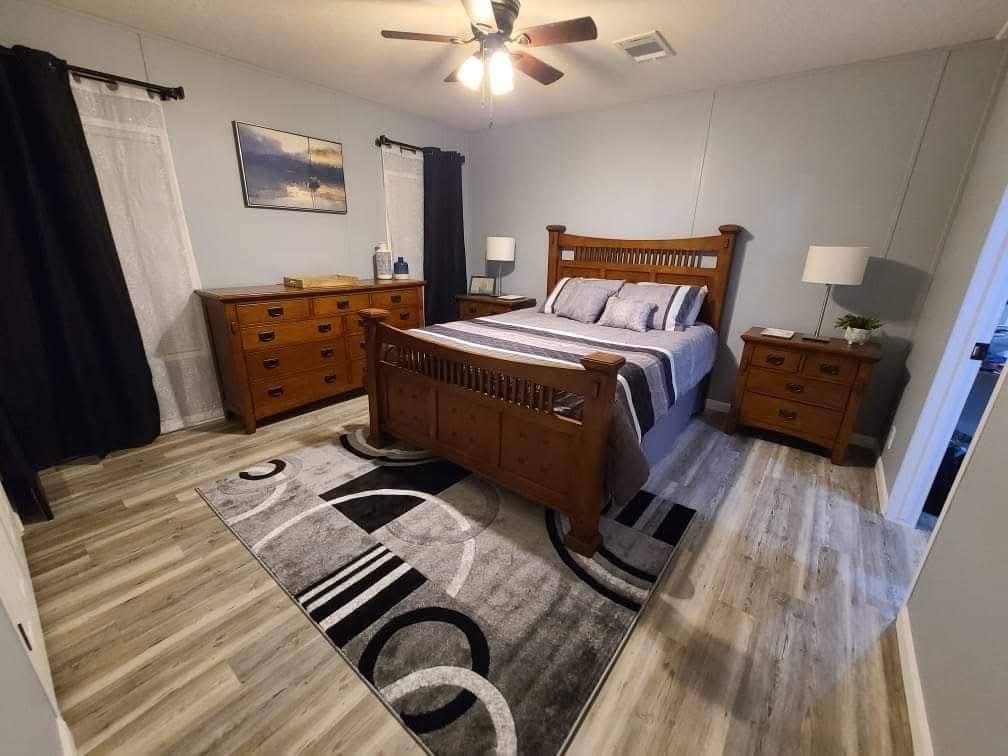 937 Antigua Ave W, Venice, Florida 34285, 3 Bedrooms Bedrooms, ,2 BathroomsBathrooms,55-Plus Mobile Home,For Sale,Antigua Ave W,4922