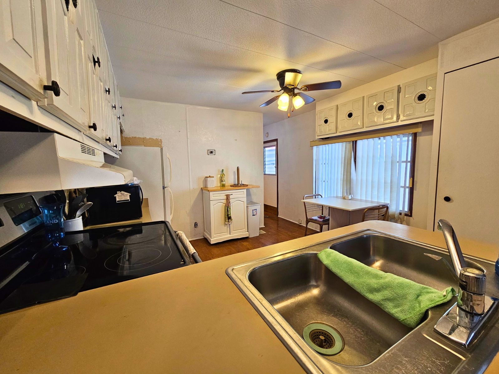 5110 14th St W, Lot 51, Bradenton, Florida 34207, 2 Bedrooms Bedrooms, ,1 BathroomBathrooms,55-Plus Mobile Home,For Sale,14th St W, Lot 51,4923