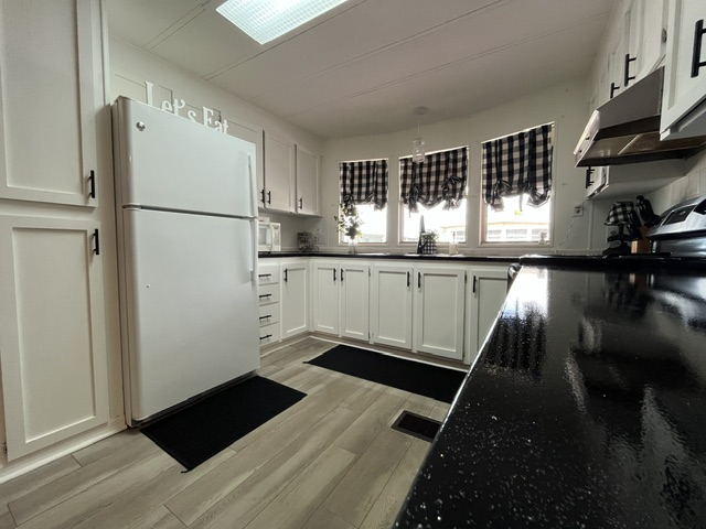 6700 150th Ave N, Lot 617, Clearwater, Florida 33764, 2 Bedrooms Bedrooms, ,2 BathroomsBathrooms,55-Plus Mobile Home,For Sale,150th Ave N, Lot 617,4925