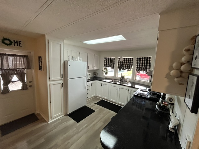 6700 150th Ave N, Lot 617, Clearwater, Florida 33764, 2 Bedrooms Bedrooms, ,2 BathroomsBathrooms,55-Plus Mobile Home,For Sale,150th Ave N, Lot 617,4925