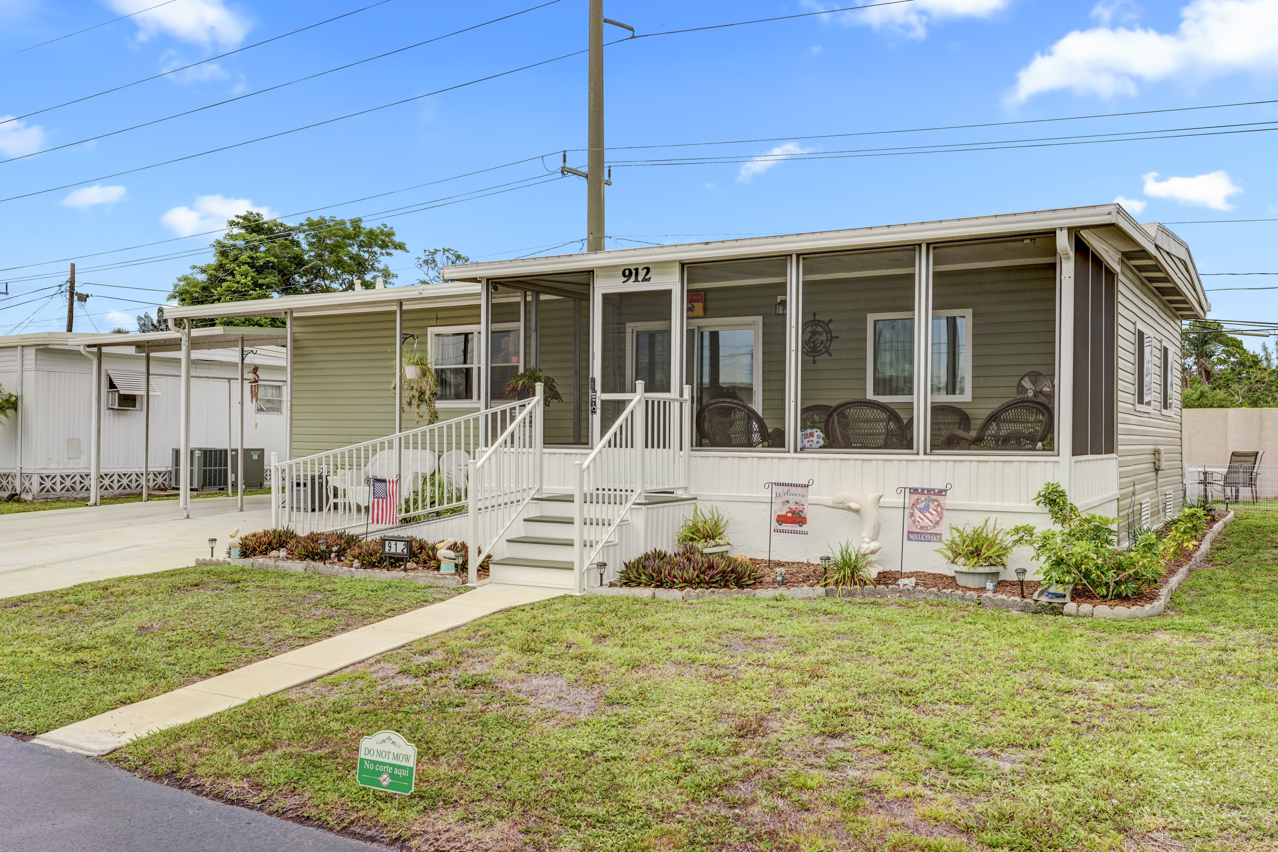 912 52nd Ave Ter W, Bradenton, Florida 34207, 2 Bedrooms Bedrooms, ,2 BathroomsBathrooms,55-Plus Mobile Home,For Sale,52nd Ave Ter W,4927