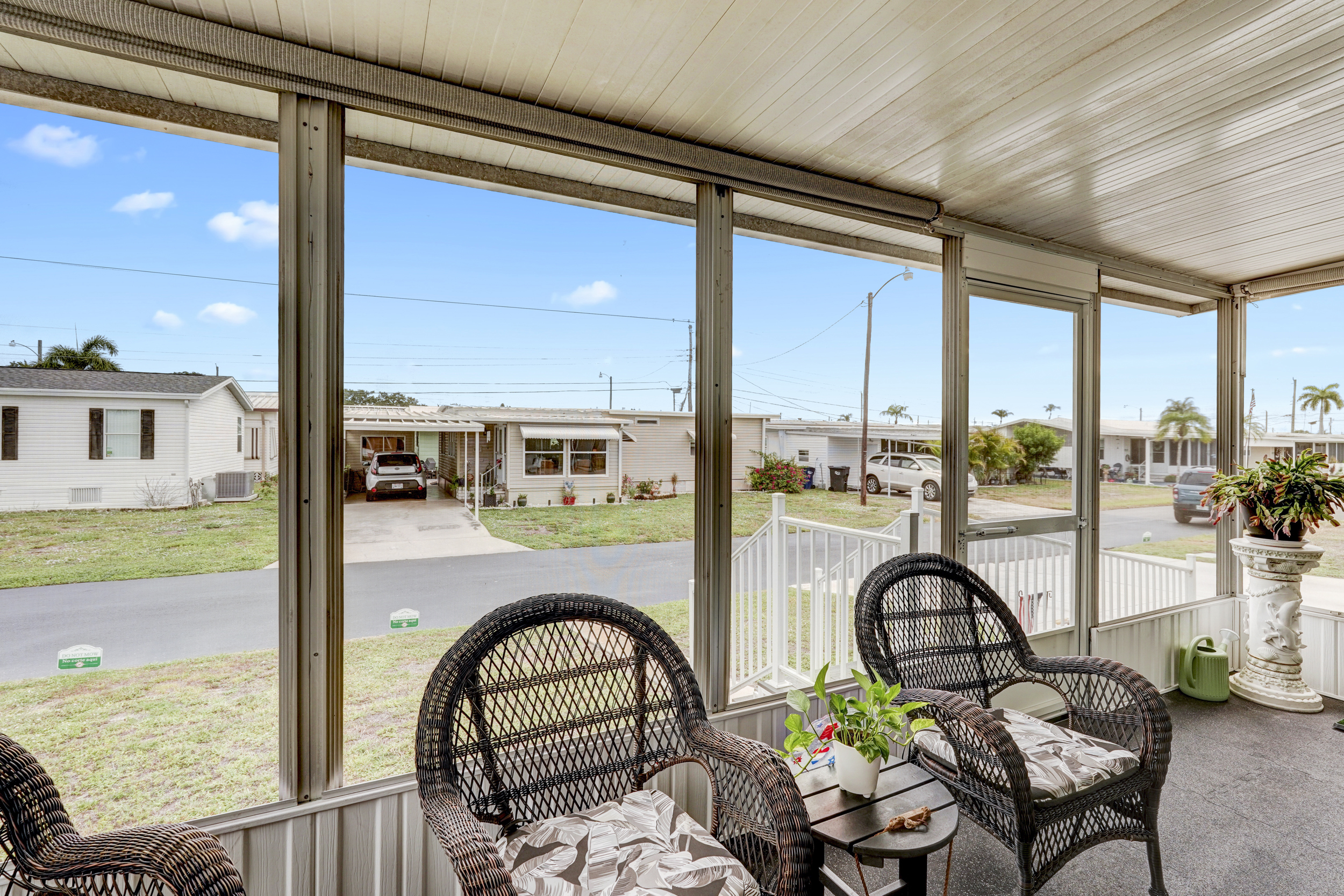 912 52nd Ave Ter W, Bradenton, Florida 34207, 2 Bedrooms Bedrooms, ,2 BathroomsBathrooms,55-Plus Mobile Home,For Sale,52nd Ave Ter W,4927