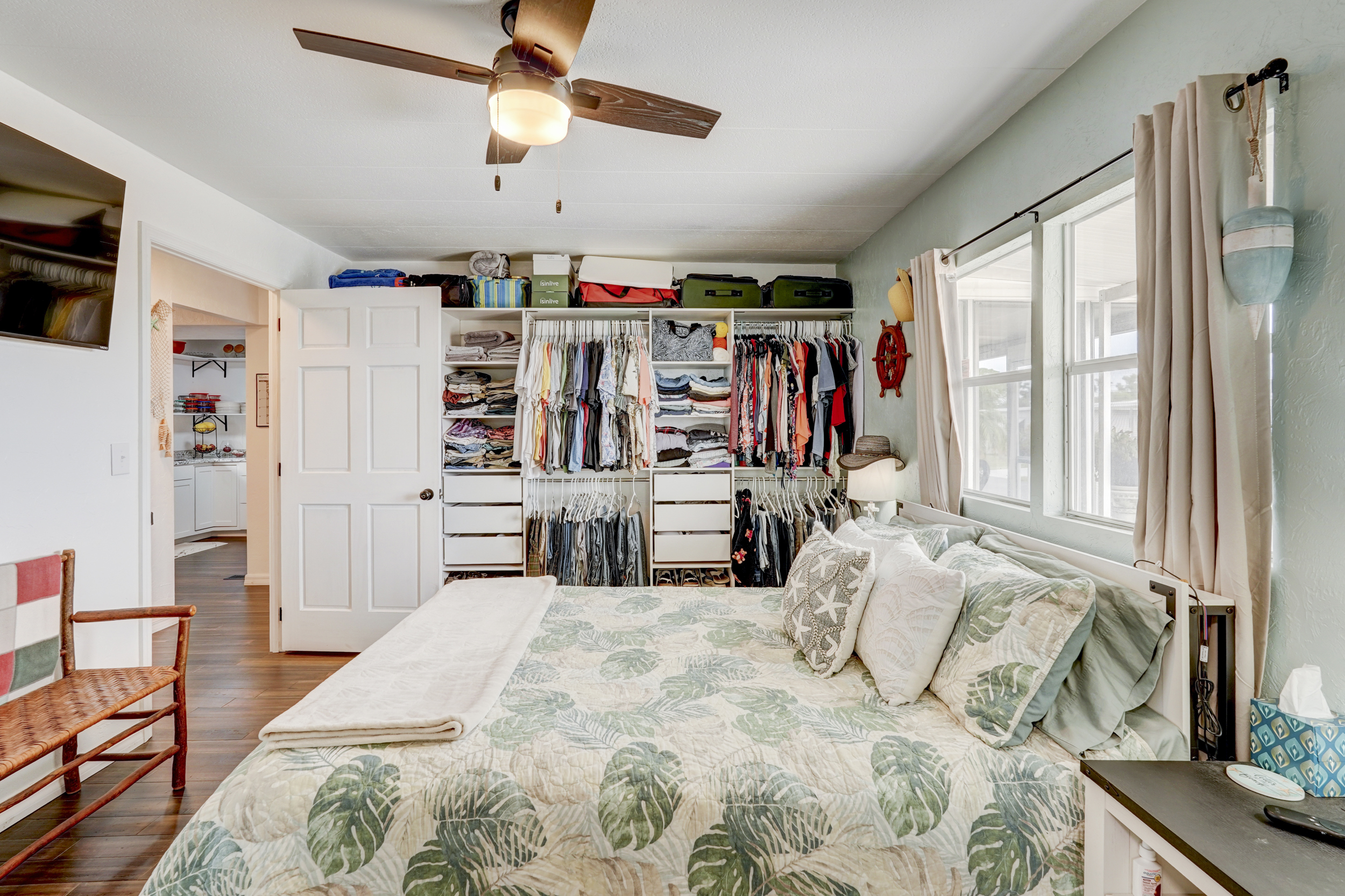 912 52nd Ave Ter W, Bradenton, Florida 34207, 2 Bedrooms Bedrooms, ,2 BathroomsBathrooms,55-Plus Mobile Home,For Sale,52nd Ave Ter W,4927