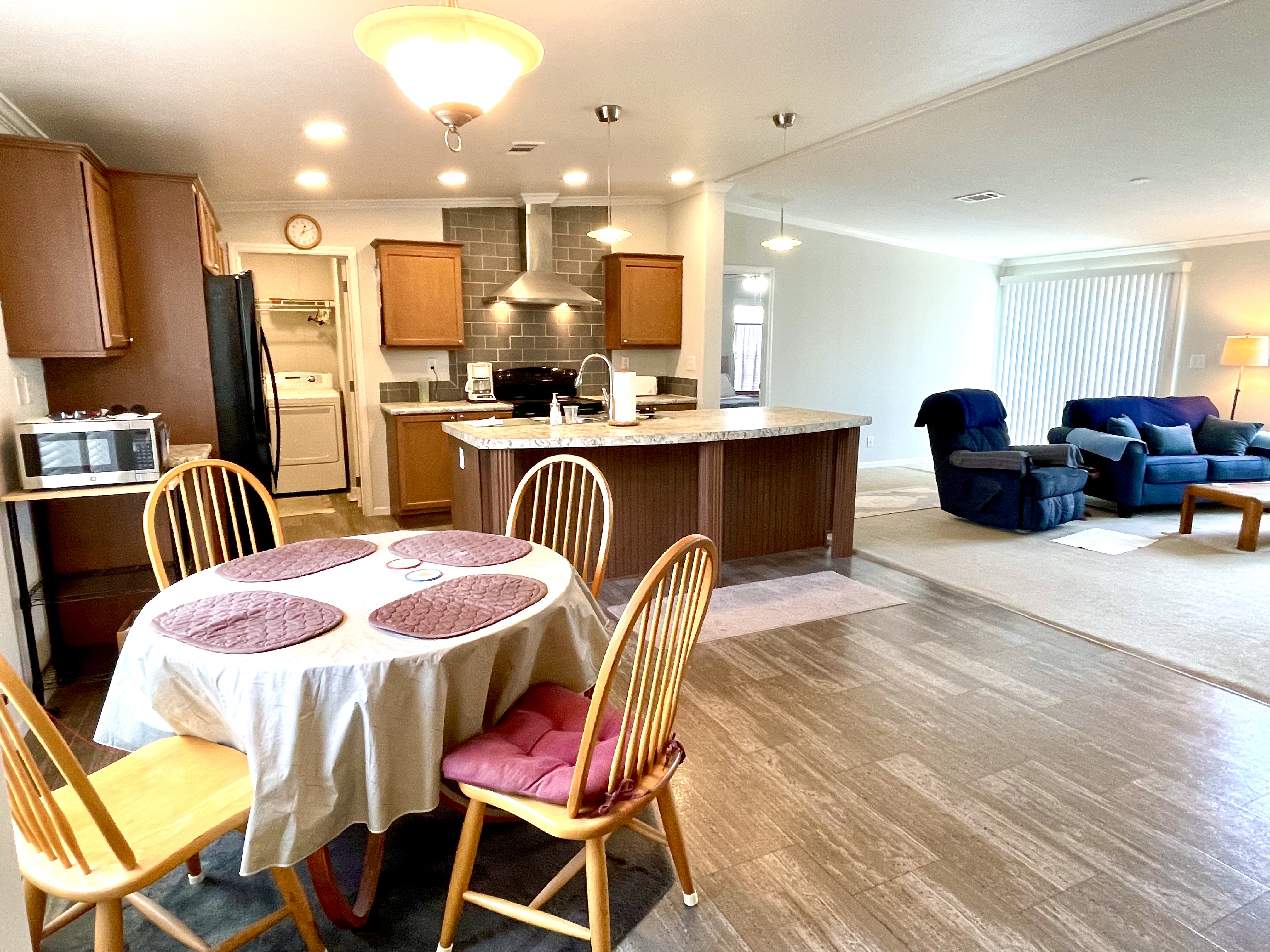 477 Sunset Circle S, Ellenton, Florida 34222, 1 Bedroom Bedrooms, ,2 BathroomsBathrooms,55-Plus Mobile Home,For Sale,Sunset Circle S,4929
