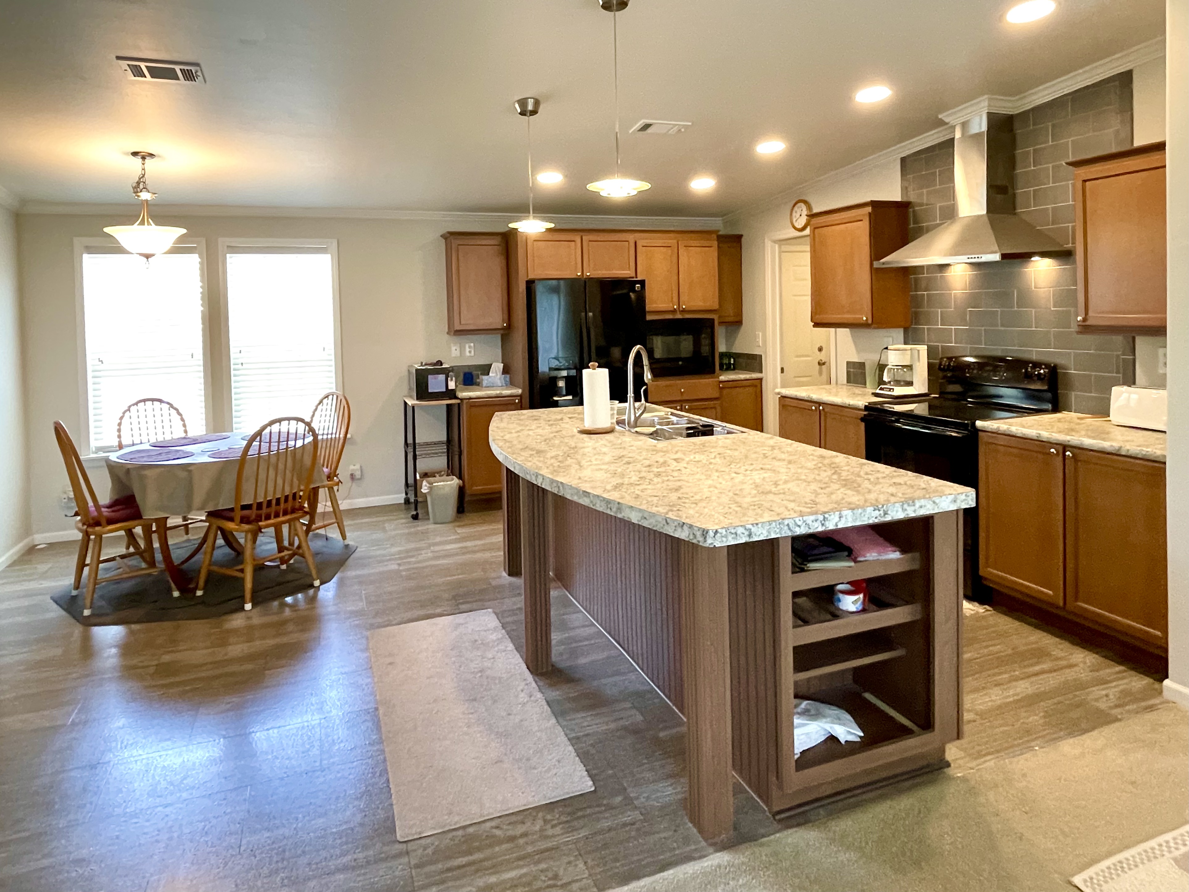 477 Sunset Circle S, Ellenton, Florida 34222, 1 Bedroom Bedrooms, ,2 BathroomsBathrooms,55-Plus Mobile Home,For Sale,Sunset Circle S,4929