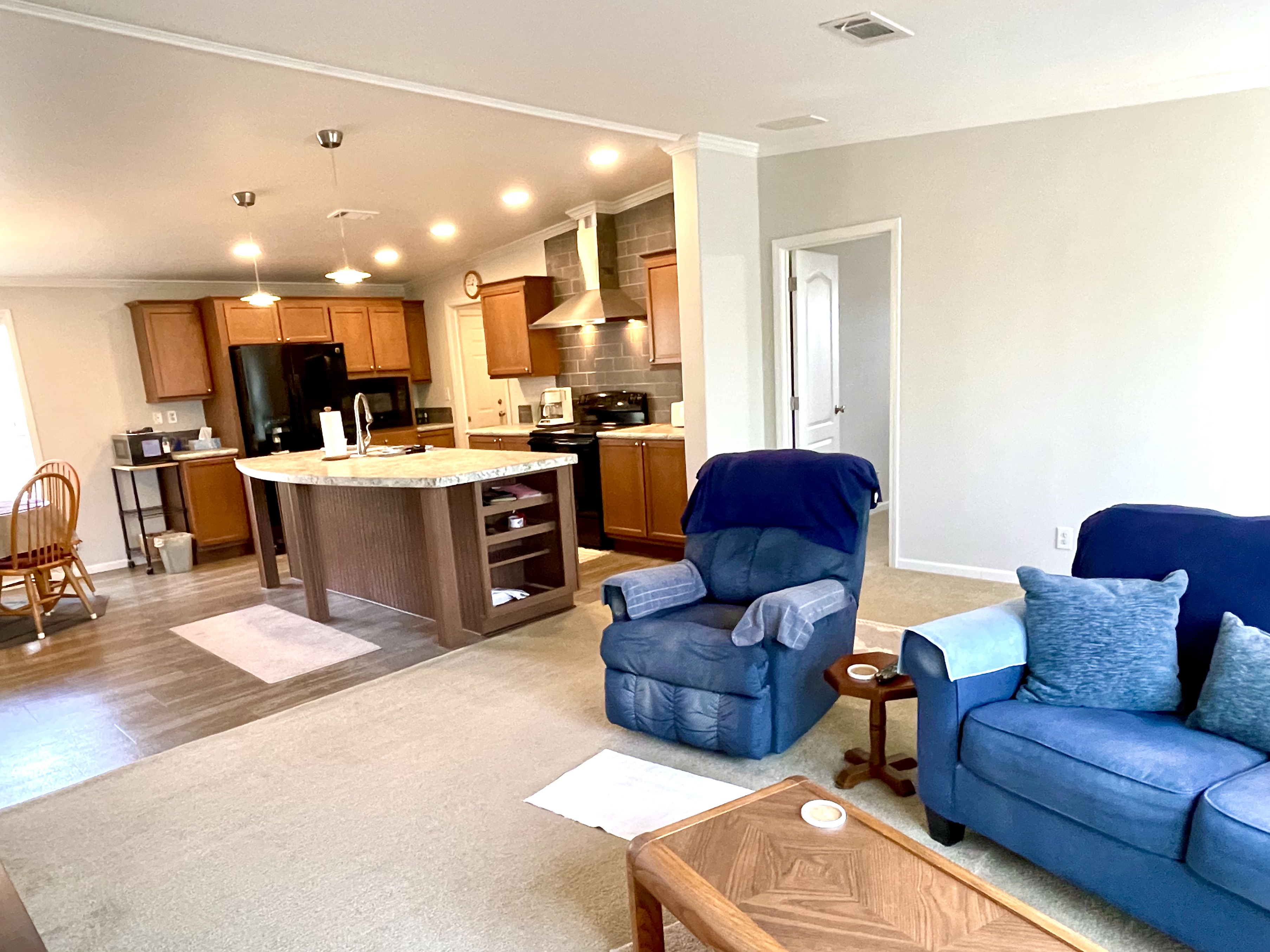 477 Sunset Circle S, Ellenton, Florida 34222, 1 Bedroom Bedrooms, ,2 BathroomsBathrooms,55-Plus Mobile Home,For Sale,Sunset Circle S,4929