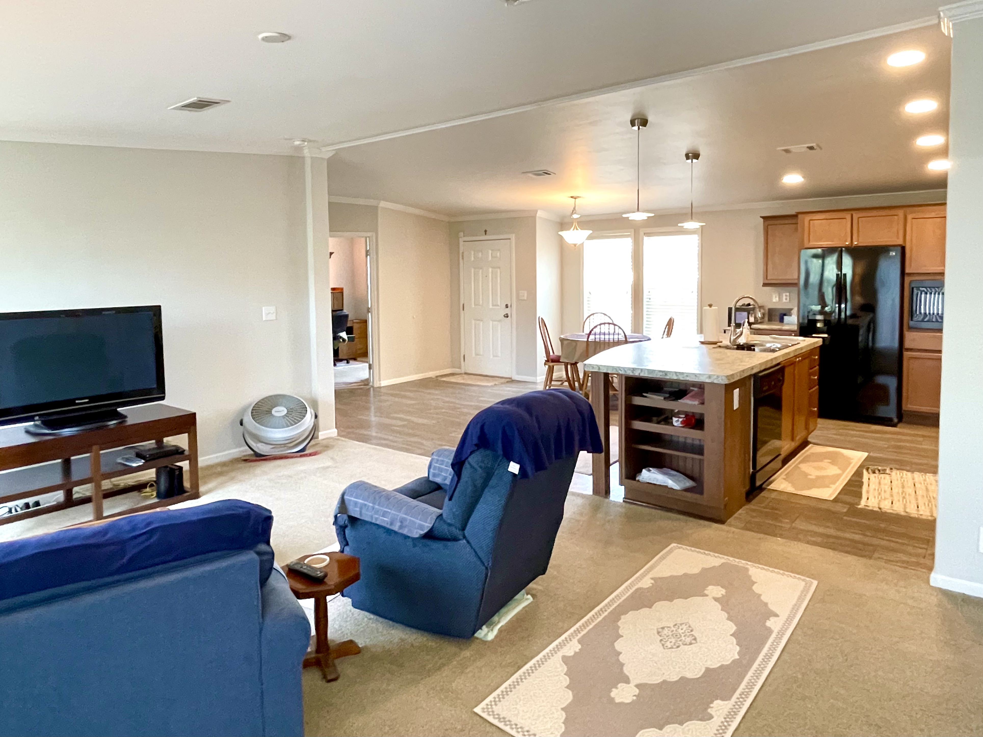 477 Sunset Circle S, Ellenton, Florida 34222, 1 Bedroom Bedrooms, ,2 BathroomsBathrooms,55-Plus Mobile Home,For Sale,Sunset Circle S,4929