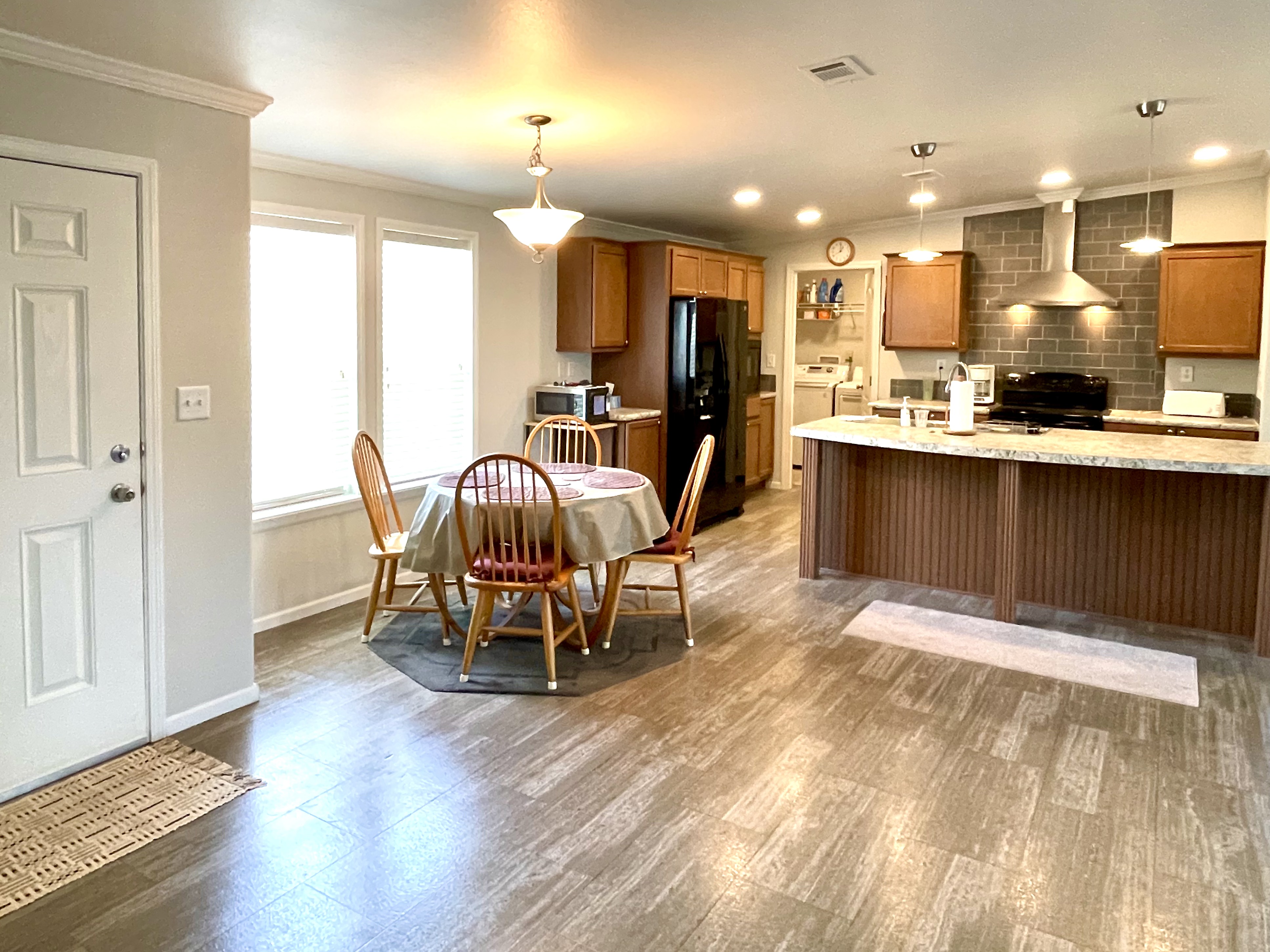 477 Sunset Circle S, Ellenton, Florida 34222, 1 Bedroom Bedrooms, ,2 BathroomsBathrooms,55-Plus Mobile Home,For Sale,Sunset Circle S,4929