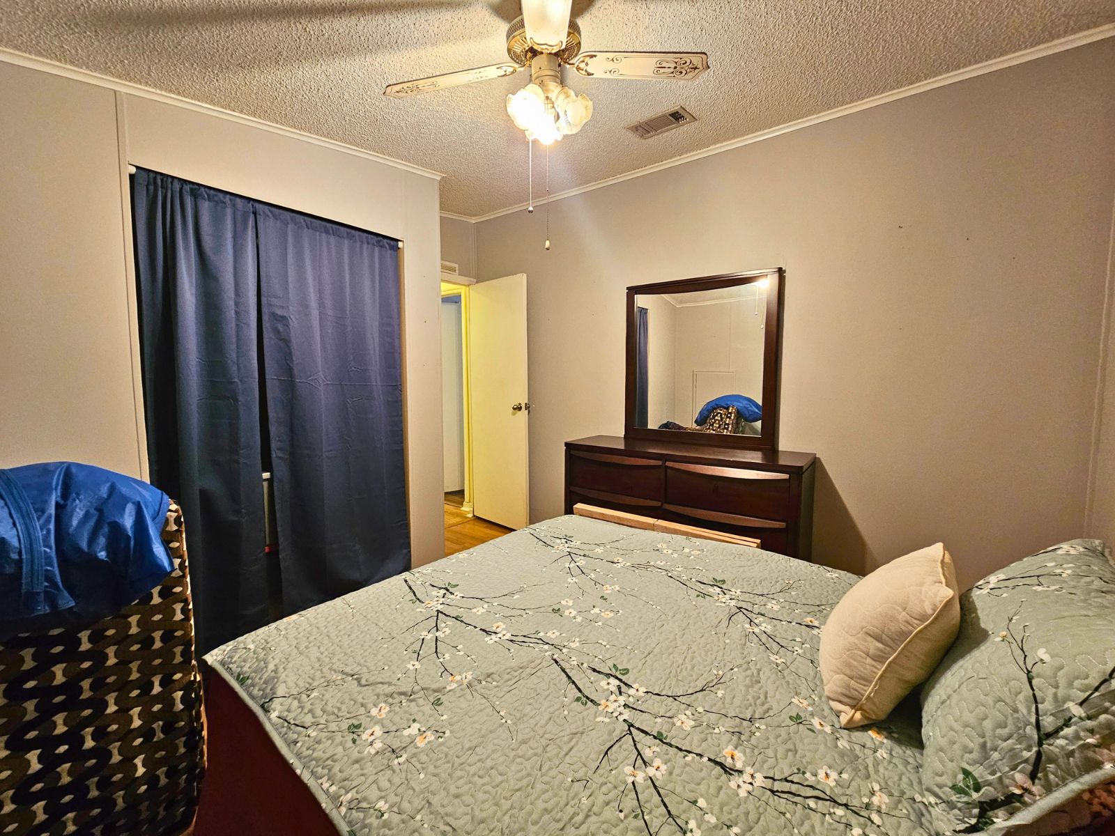310 Pridgeon St, Lakeland, Florida 33813, 2 Bedrooms Bedrooms, ,2 BathroomsBathrooms,55-Plus Mobile Home,For Sale,Pridgeon St,4940