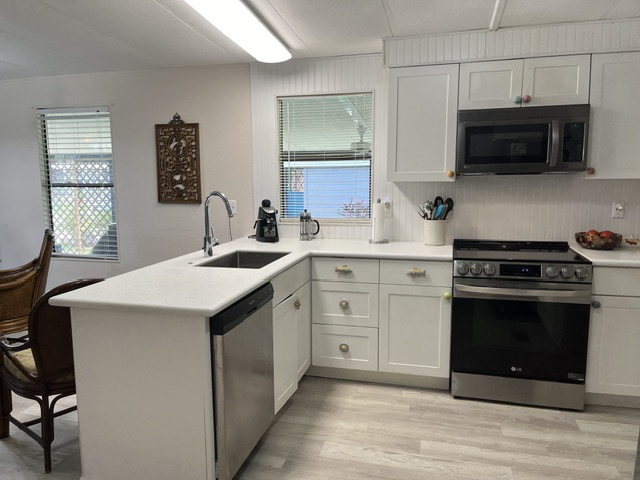 5700 Bayshore Rd, Lot 309, Palmetto, Florida 34221, 2 Bedrooms Bedrooms, ,2 BathroomsBathrooms,55-Plus Mobile Home,For Sale,Bayshore Rd, Lot 309,4944
