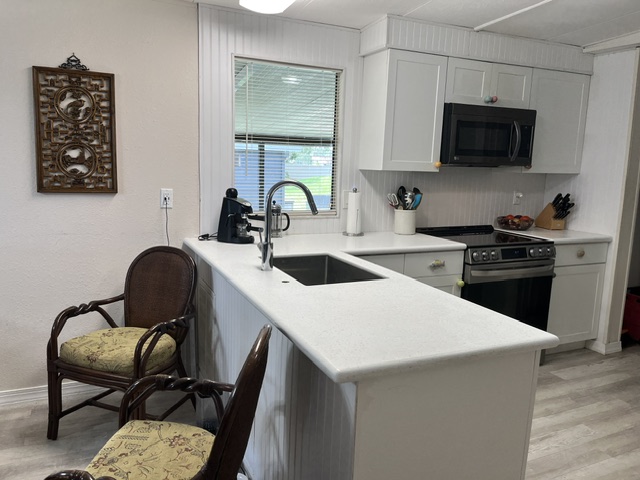 5700 Bayshore Rd, Lot 309, Palmetto, Florida 34221, 2 Bedrooms Bedrooms, ,2 BathroomsBathrooms,55-Plus Mobile Home,For Sale,Bayshore Rd, Lot 309,4944