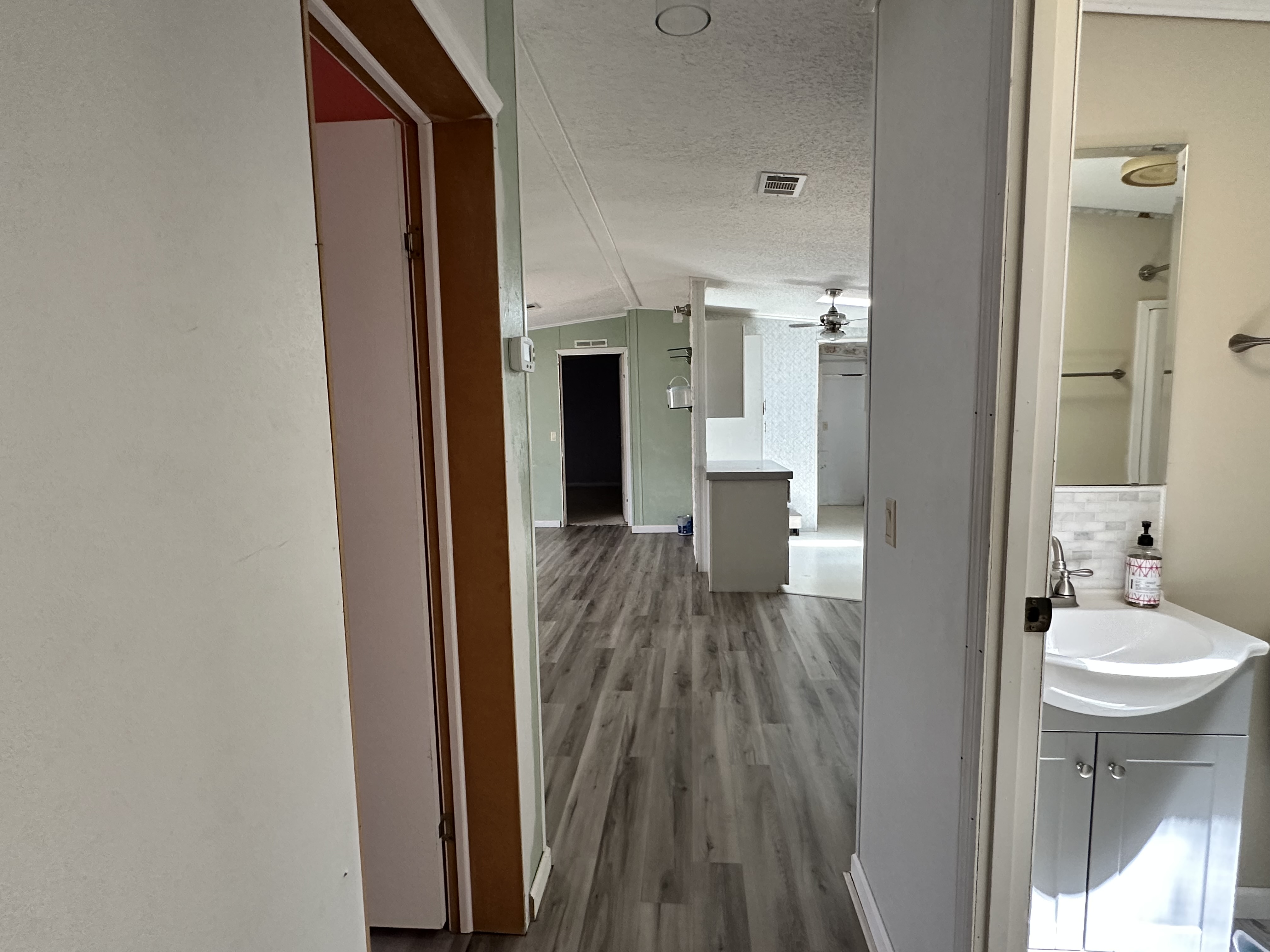 511 Camellia Drive, Fruitland Park, Florida 34731, 3 Bedrooms Bedrooms, ,2 BathroomsBathrooms,55-Plus Mobile Home,For Sale,Camellia Drive,4949