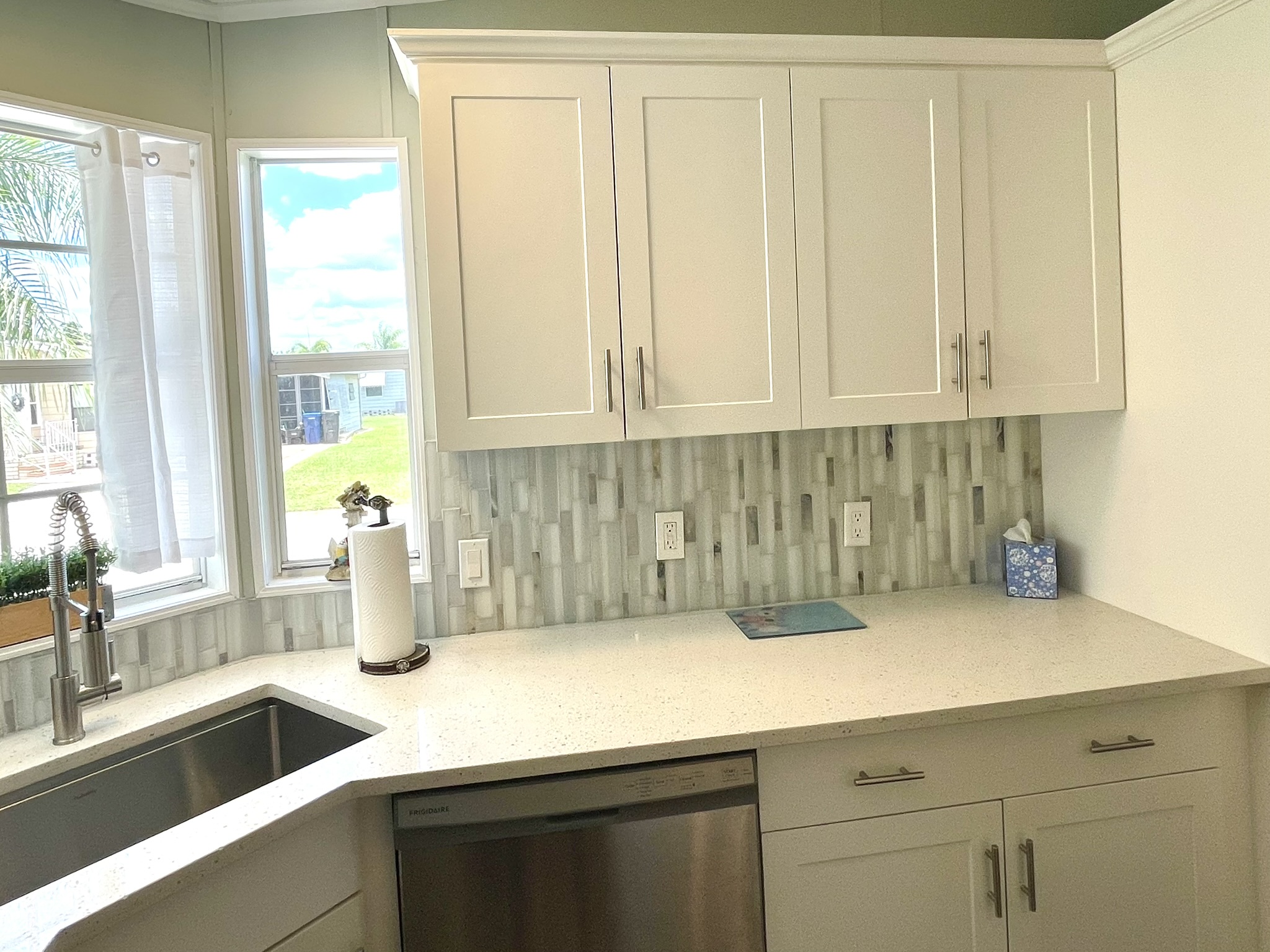 8212 Lemonwood Drive North, Ellenton, Florida 34222, 2 Bedrooms Bedrooms, ,2 BathroomsBathrooms,55-Plus Mobile Home,For Sale,Lemonwood Drive North,4951