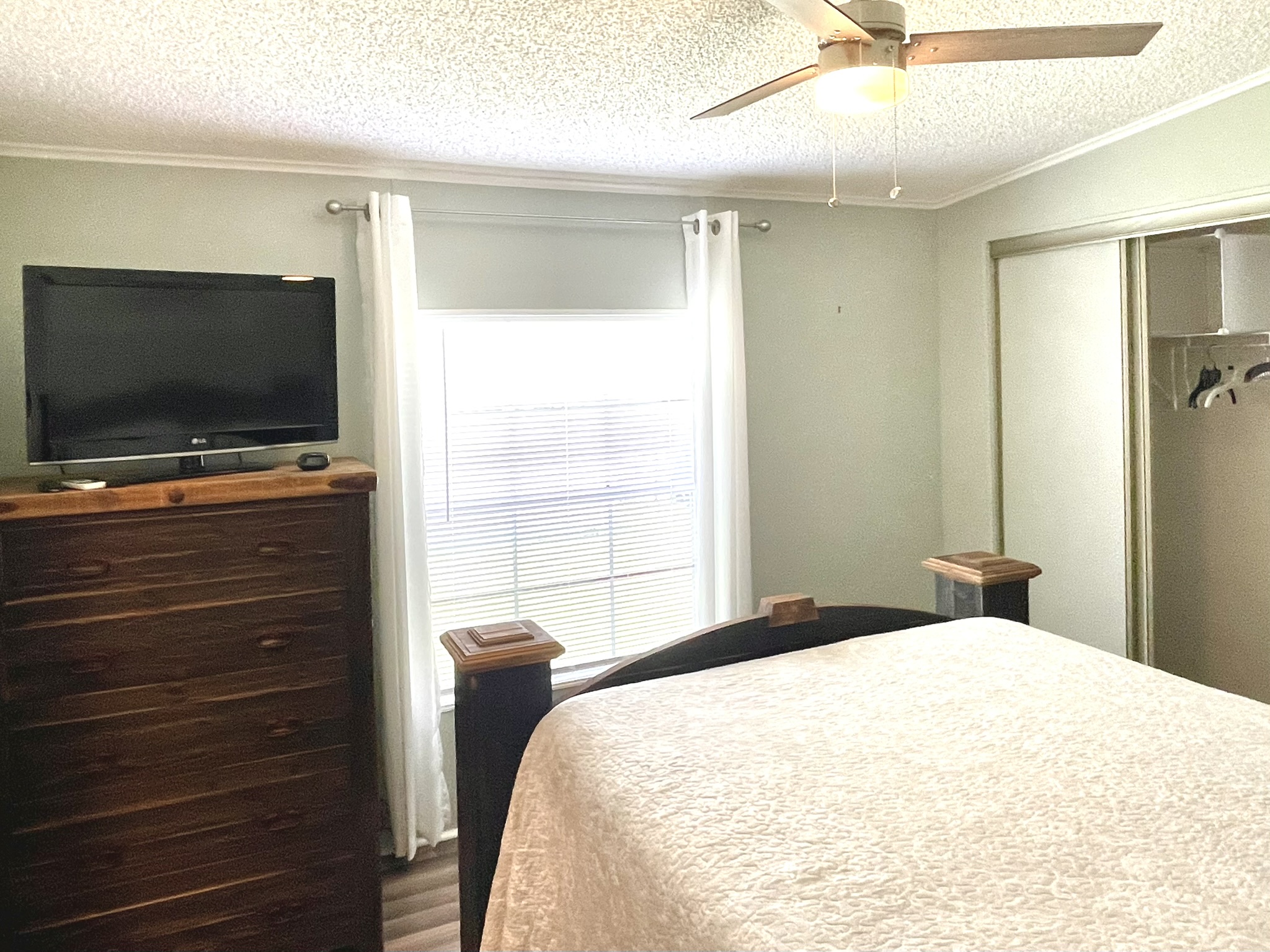 8212 Lemonwood Drive North, Ellenton, Florida 34222, 2 Bedrooms Bedrooms, ,2 BathroomsBathrooms,55-Plus Mobile Home,For Sale,Lemonwood Drive North,4951