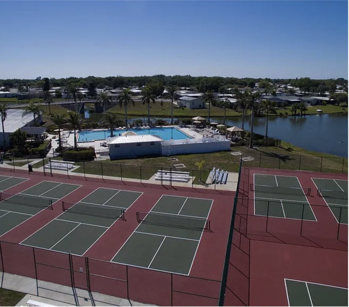 8212 Lemonwood Drive North, Ellenton, Florida 34222, 2 Bedrooms Bedrooms, ,2 BathroomsBathrooms,55-Plus Mobile Home,For Sale,Lemonwood Drive North,4951