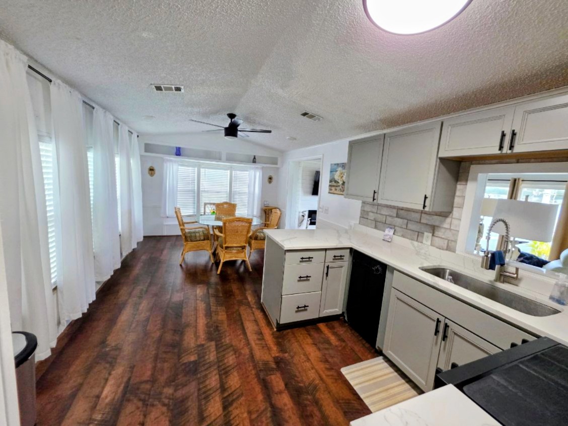 6633 53rd Ave E, Lot C13, Bradenton, Florida 34203, 1 Bedroom Bedrooms, ,1 BathroomBathrooms,55-Plus Mobile Home,For Sale,53rd Ave E, Lot C13,4957