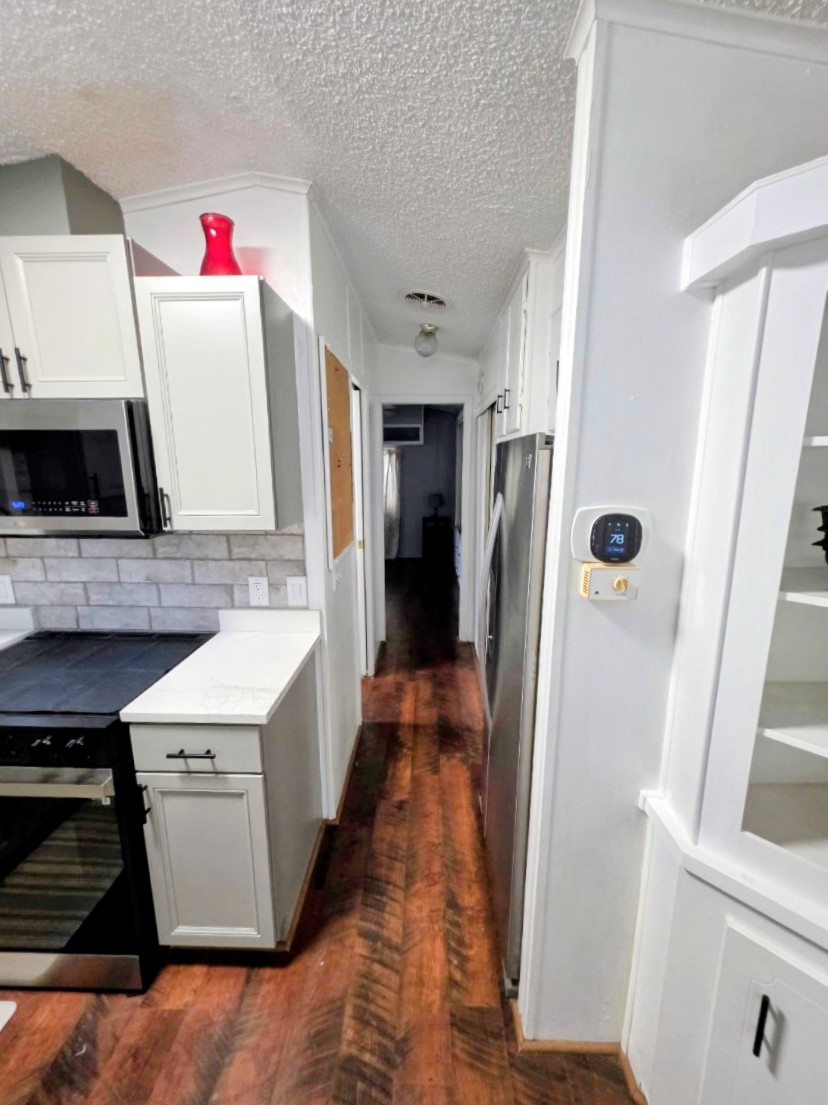 6633 53rd Ave E, Lot C13, Bradenton, Florida 34203, 1 Bedroom Bedrooms, ,1 BathroomBathrooms,55-Plus Mobile Home,For Sale,53rd Ave E, Lot C13,4957