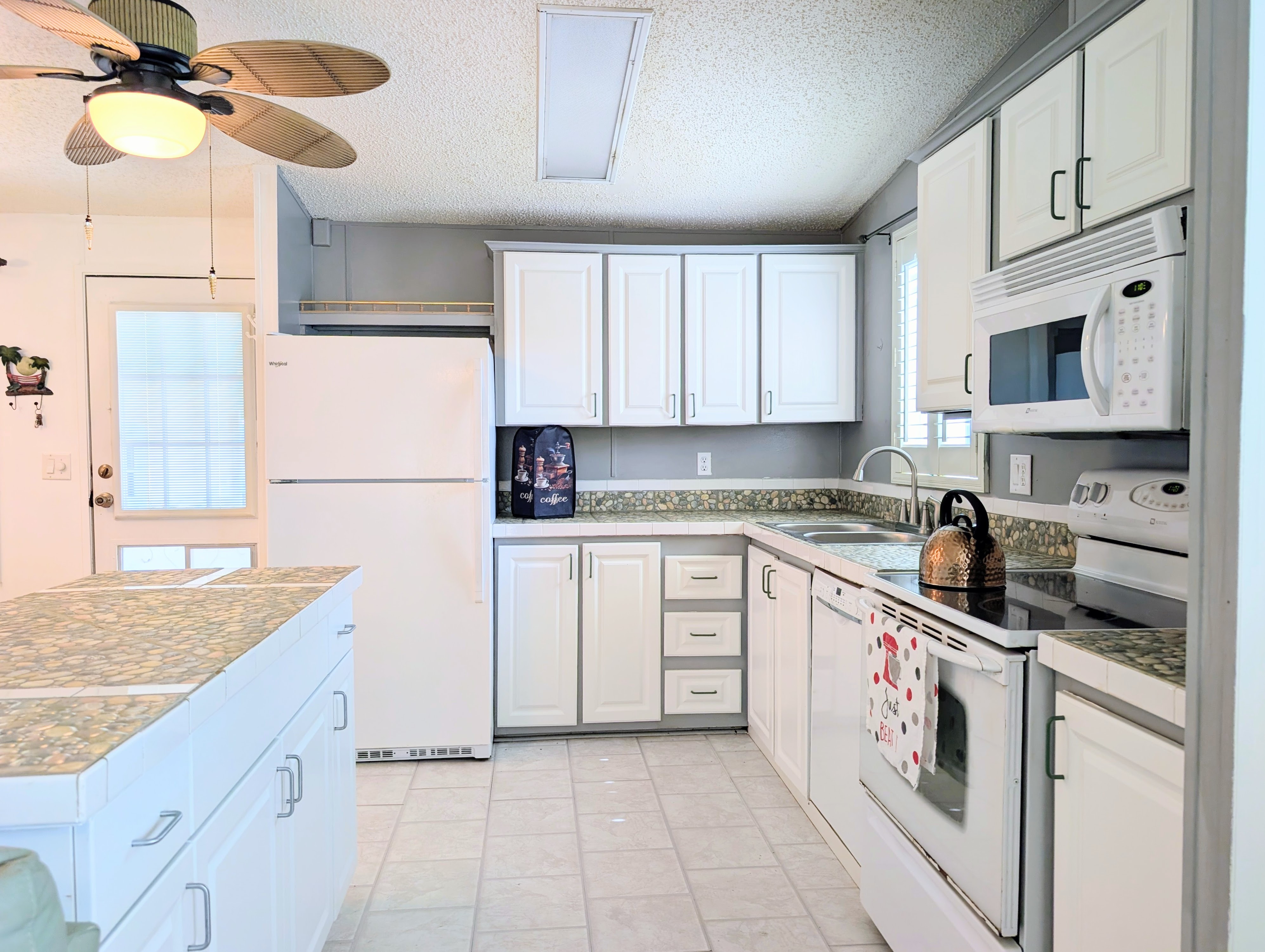 9905 Cape Haze Circle, Parrish, Florida 34209, 2 Bedrooms Bedrooms, ,2 BathroomsBathrooms,55-Plus Mobile Home,For Sale,Cape Haze Circle,4961