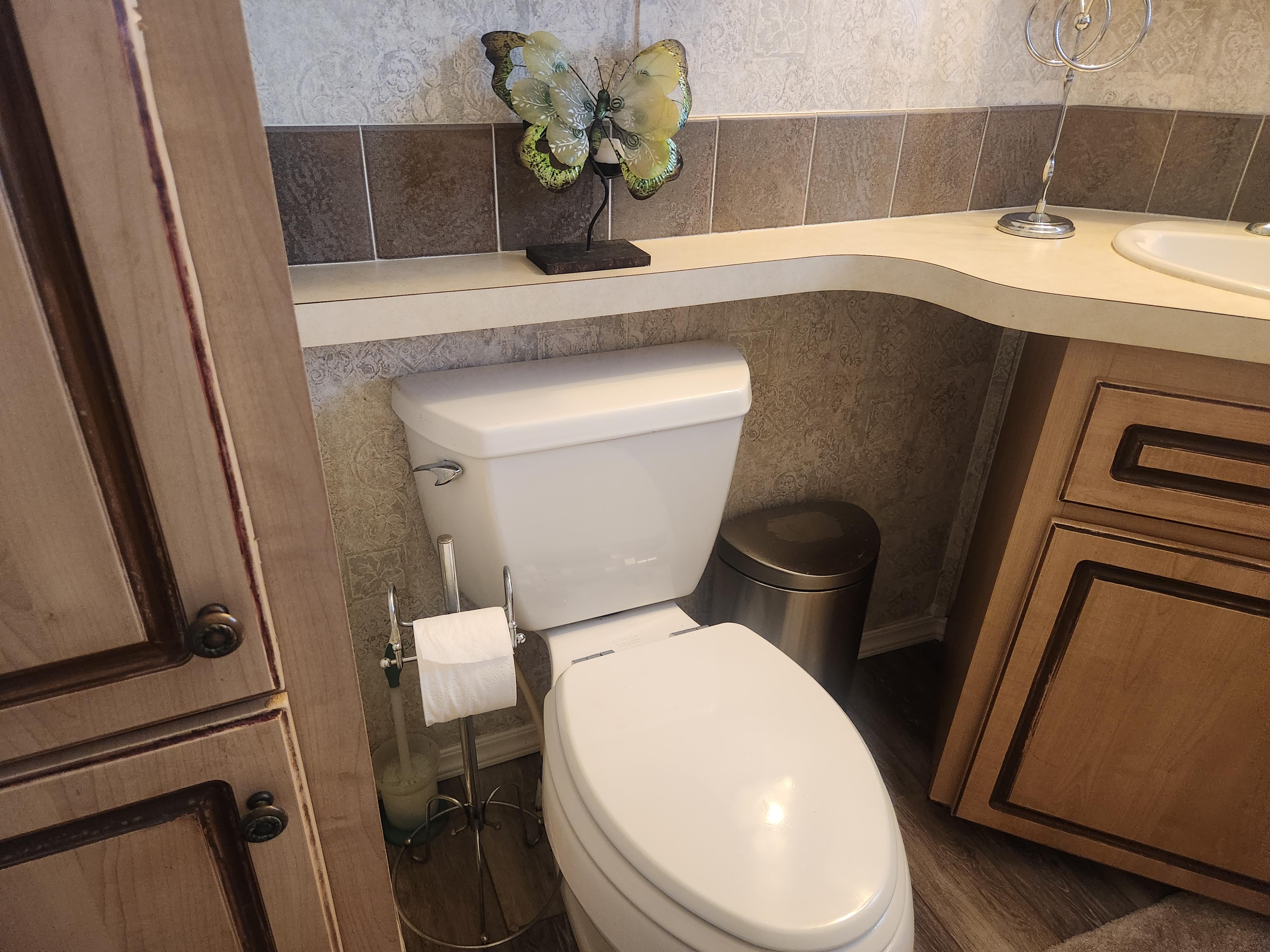 6633 53rd Ave E, Lot C106, Bradenton, Florida 34203, 2 Bedrooms Bedrooms, ,1 BathroomBathrooms,55-Plus Mobile Home,For Sale,53rd Ave E, Lot C106,4967