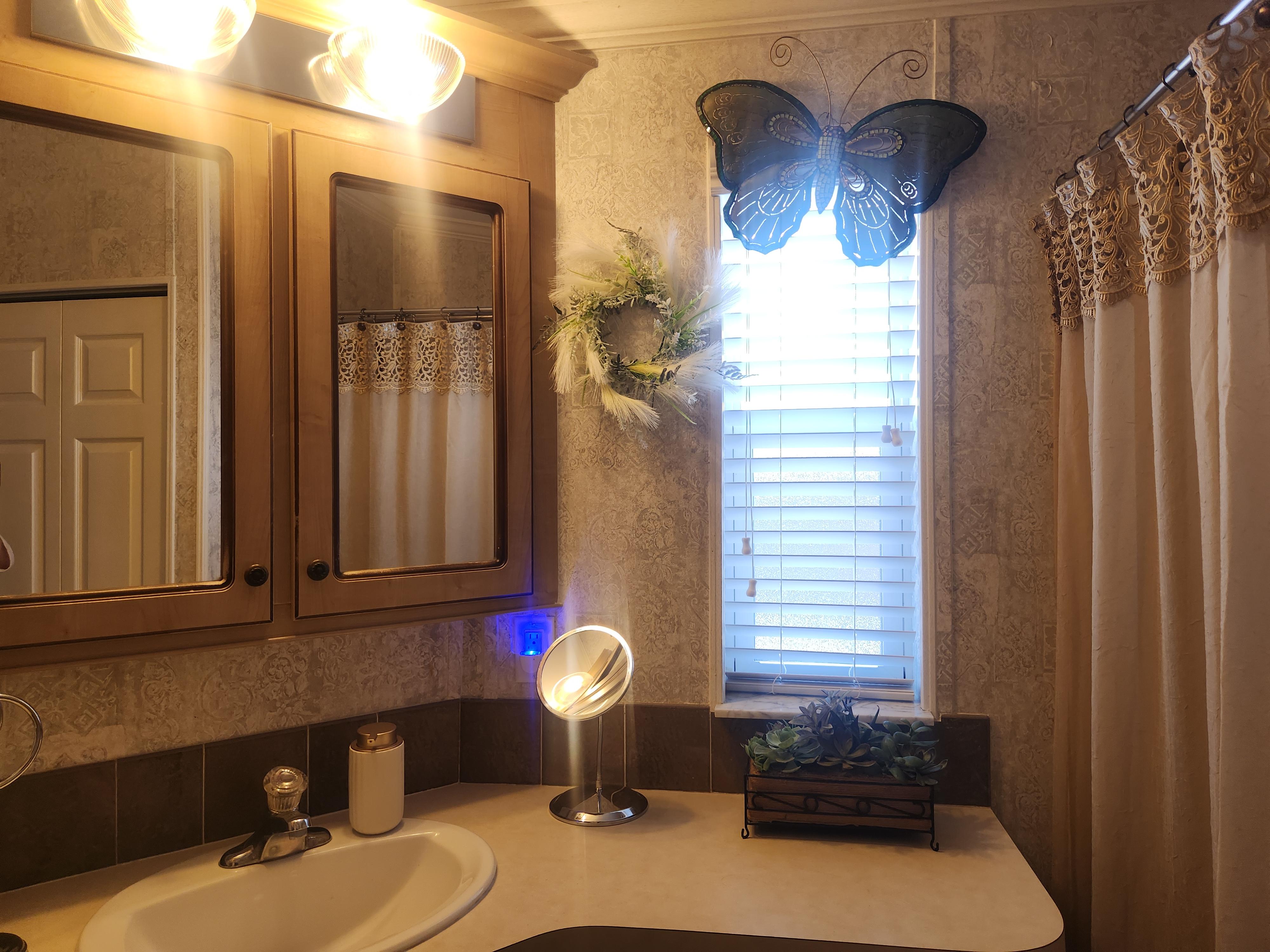 6633 53rd Ave E, Lot C106, Bradenton, Florida 34203, 2 Bedrooms Bedrooms, ,1 BathroomBathrooms,55-Plus Mobile Home,For Sale,53rd Ave E, Lot C106,4967